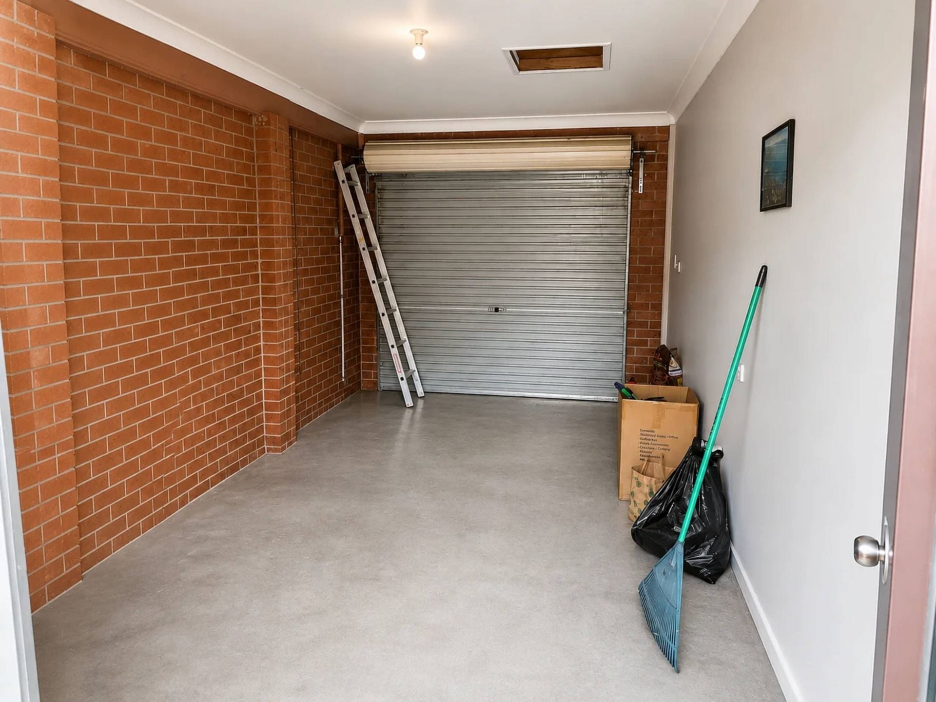 3-bedroom house at 1 Blue Gum Court, Mount Hutton, NSW 2290, Lake Macquarie, New South Wales