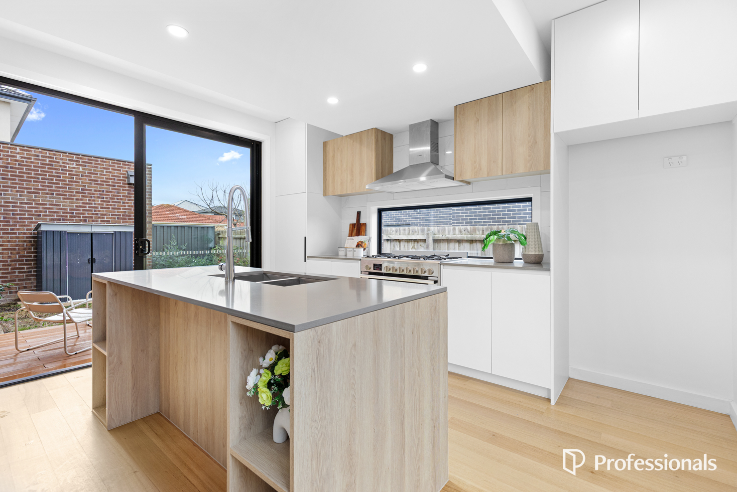 Unit 1/7-8 Blanche Court, Doncaster East, Vic, 3109 - Image 6