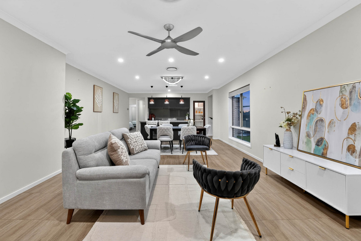 142 WOODLINE DRIVE, Spring Mountain QLD 4300 - Image 3