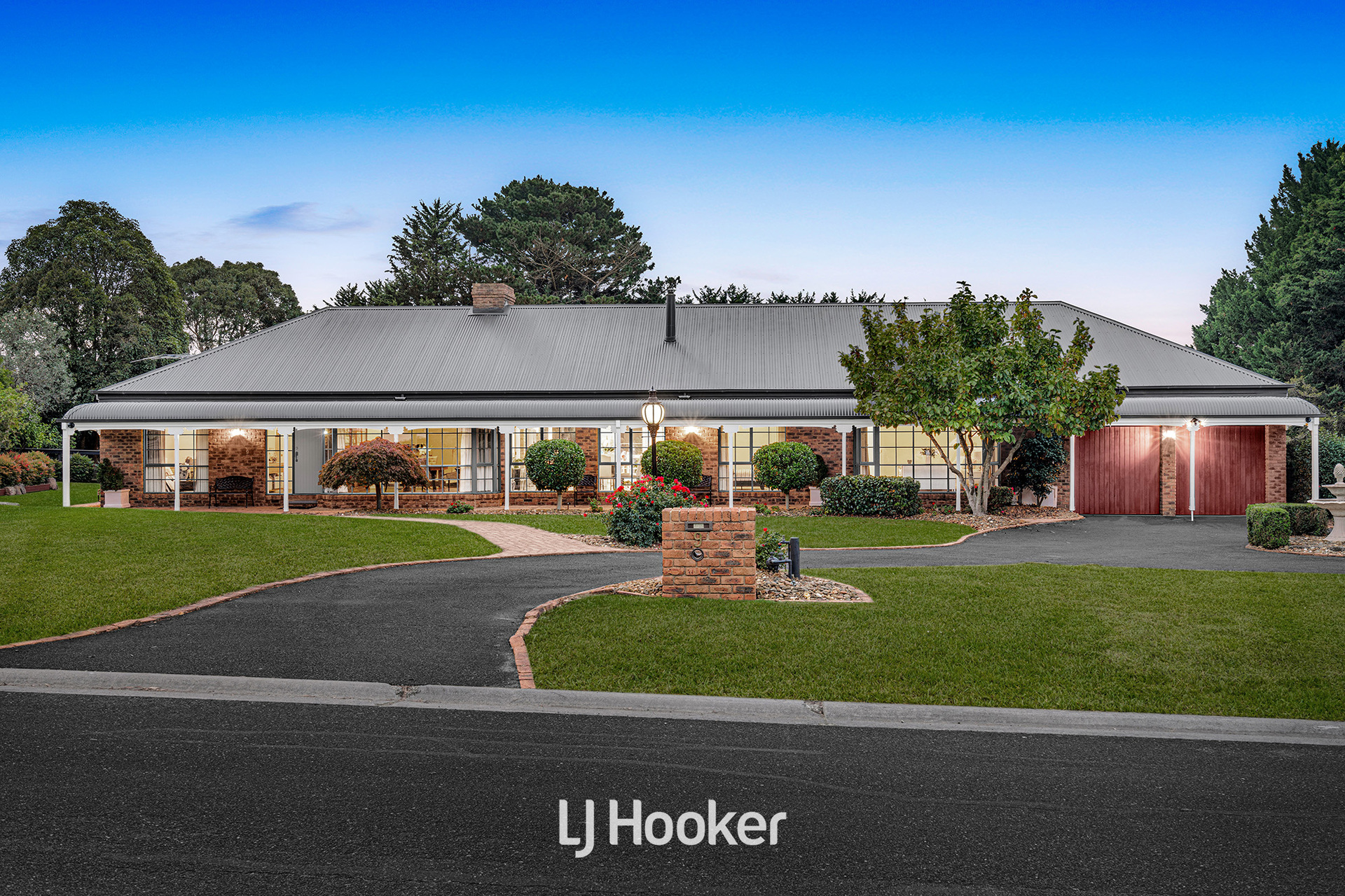 9-10 Tandderwen Court, Narre Warren North, VIC 3804 - Image 1
