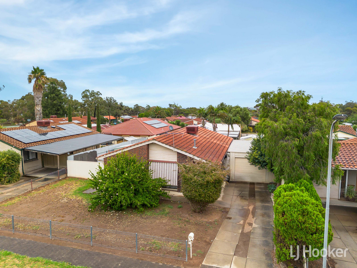19 Dimboola Court, Craigmore, SA 5114 - Image 2