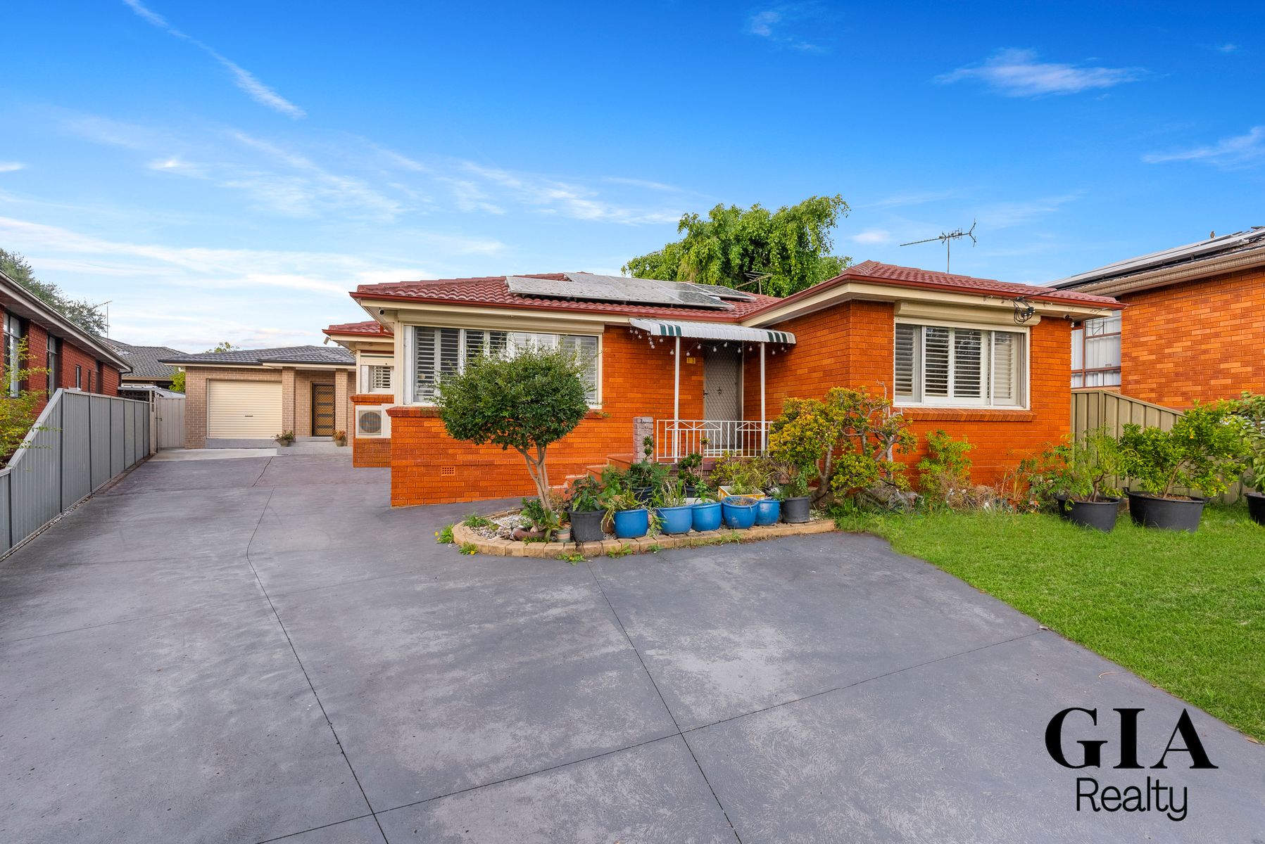 5-bedroom house at 12 Kimberley Crescent, Fairfield West, NSW 2165, Fairfield, New South Wales