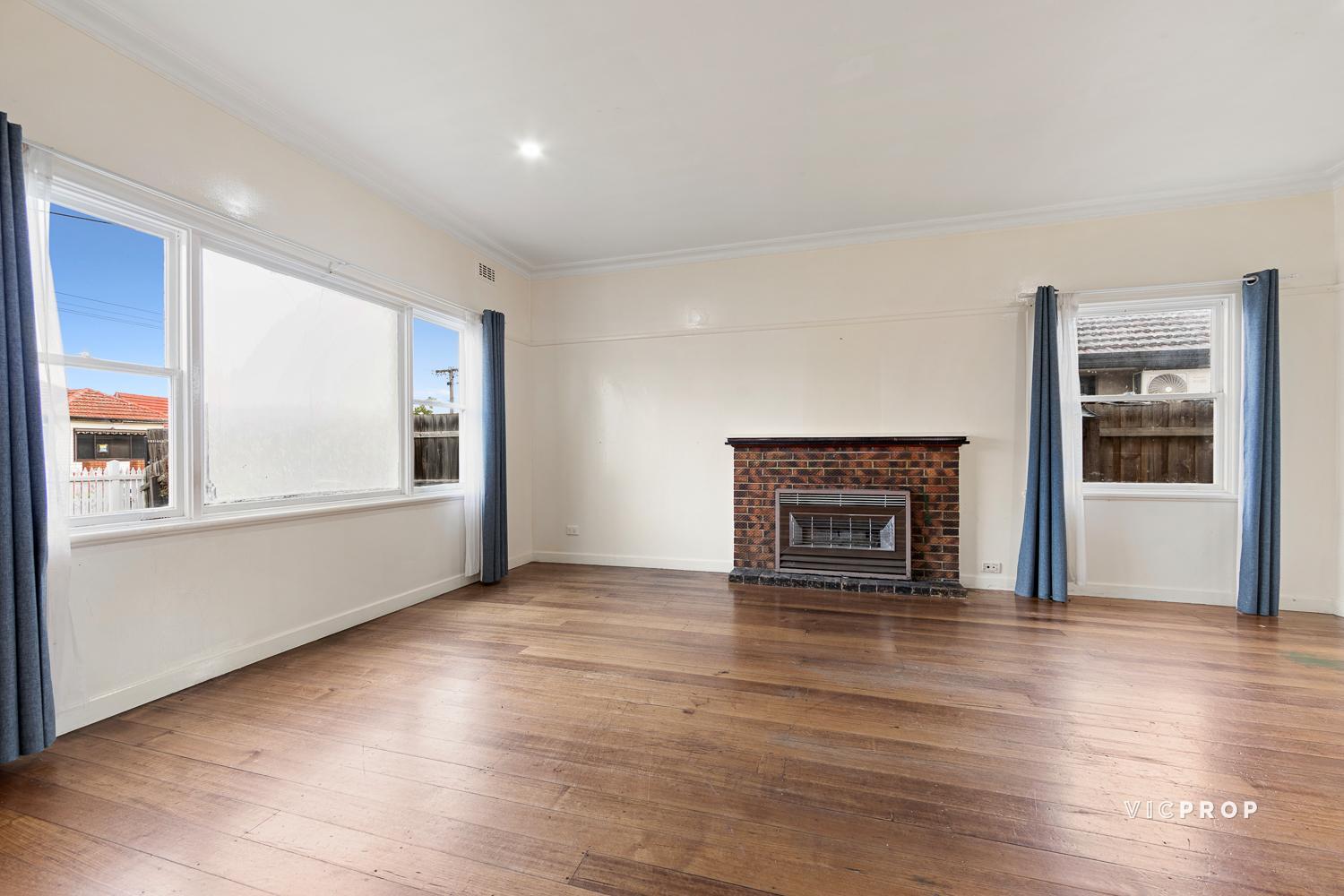 21 ERICA AVENUE, St Albans VIC 3021 - Image 1