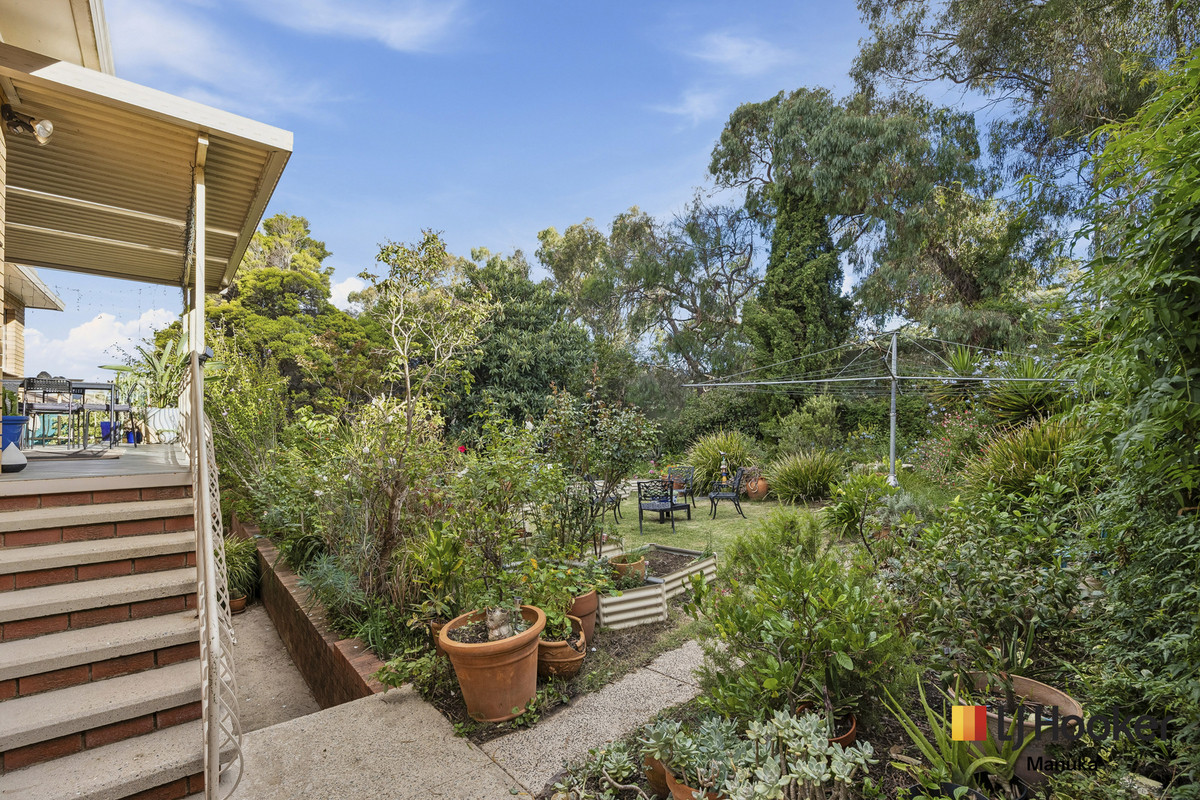5-bedroom house at 90 Munro Road, Crestwood, NSW 2620, Queanbeyan-Palerang, New South Wales