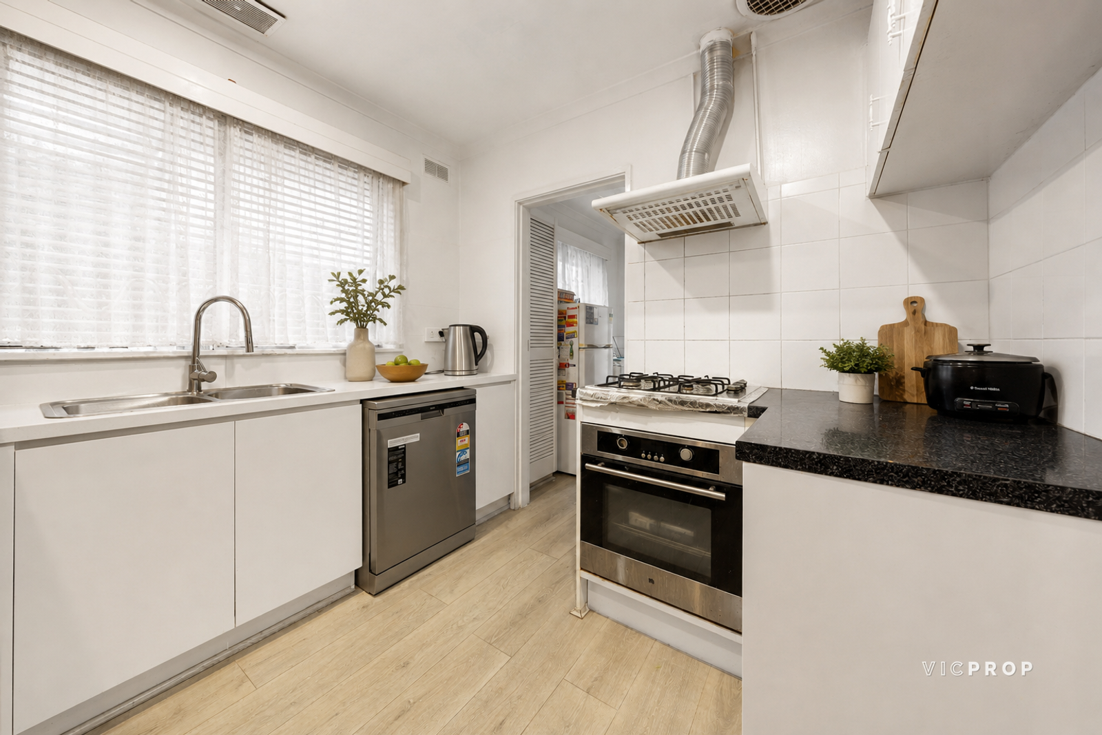 2-bedroom unit at 15 16 EASTCOTE STREET, SUNSHINE NORTH VIC 3020, Brimbank, Victoria