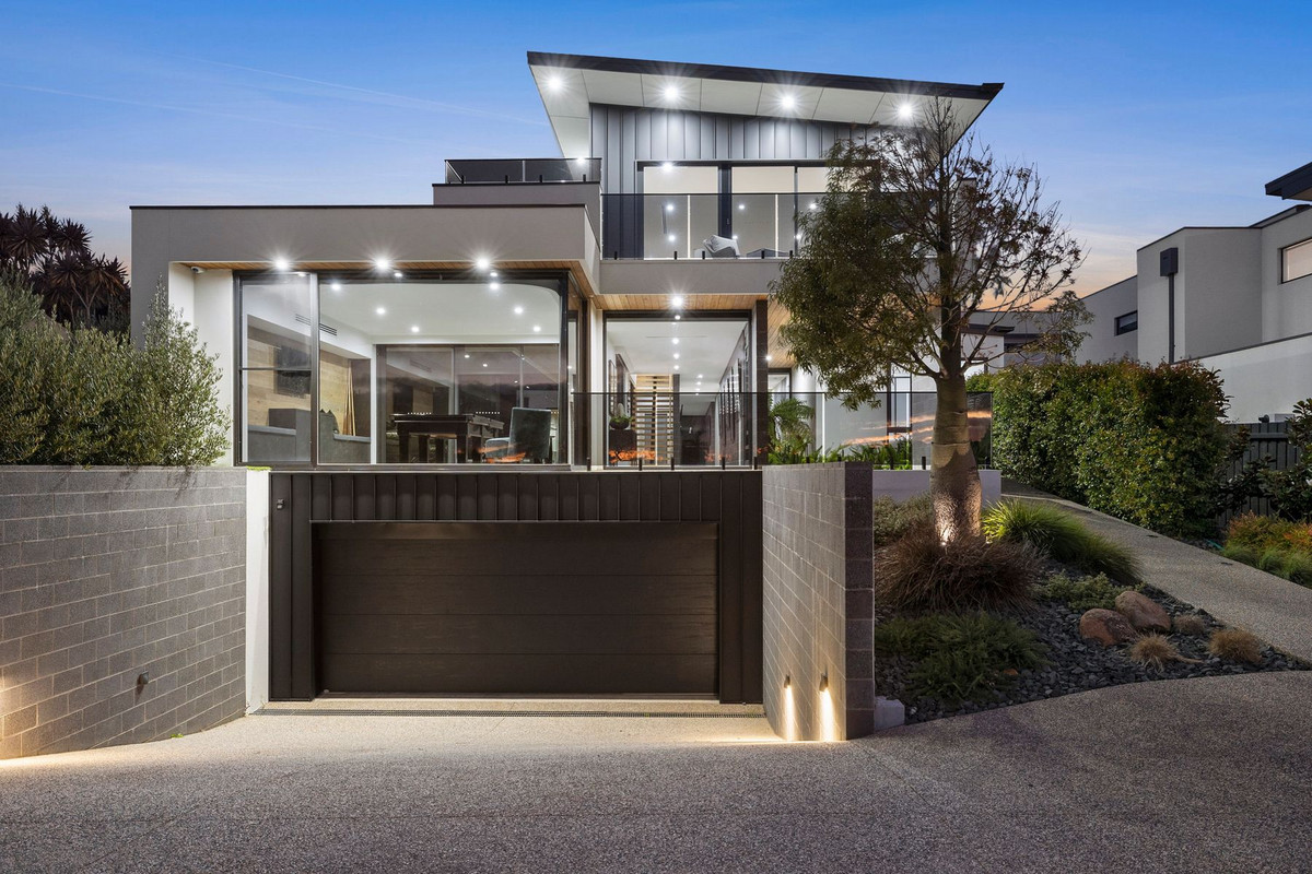 38 Geelong Road, Torquay, VIC 3228 - Image 1