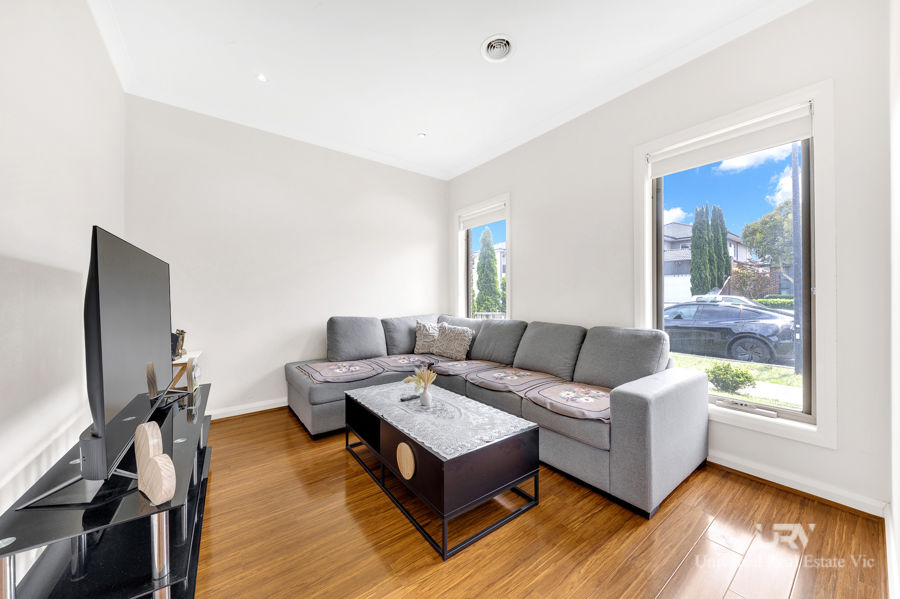 3-bedroom house at 35 STOKE CIRCUIT, Wollert VIC 3750, Whittlesea, Victoria