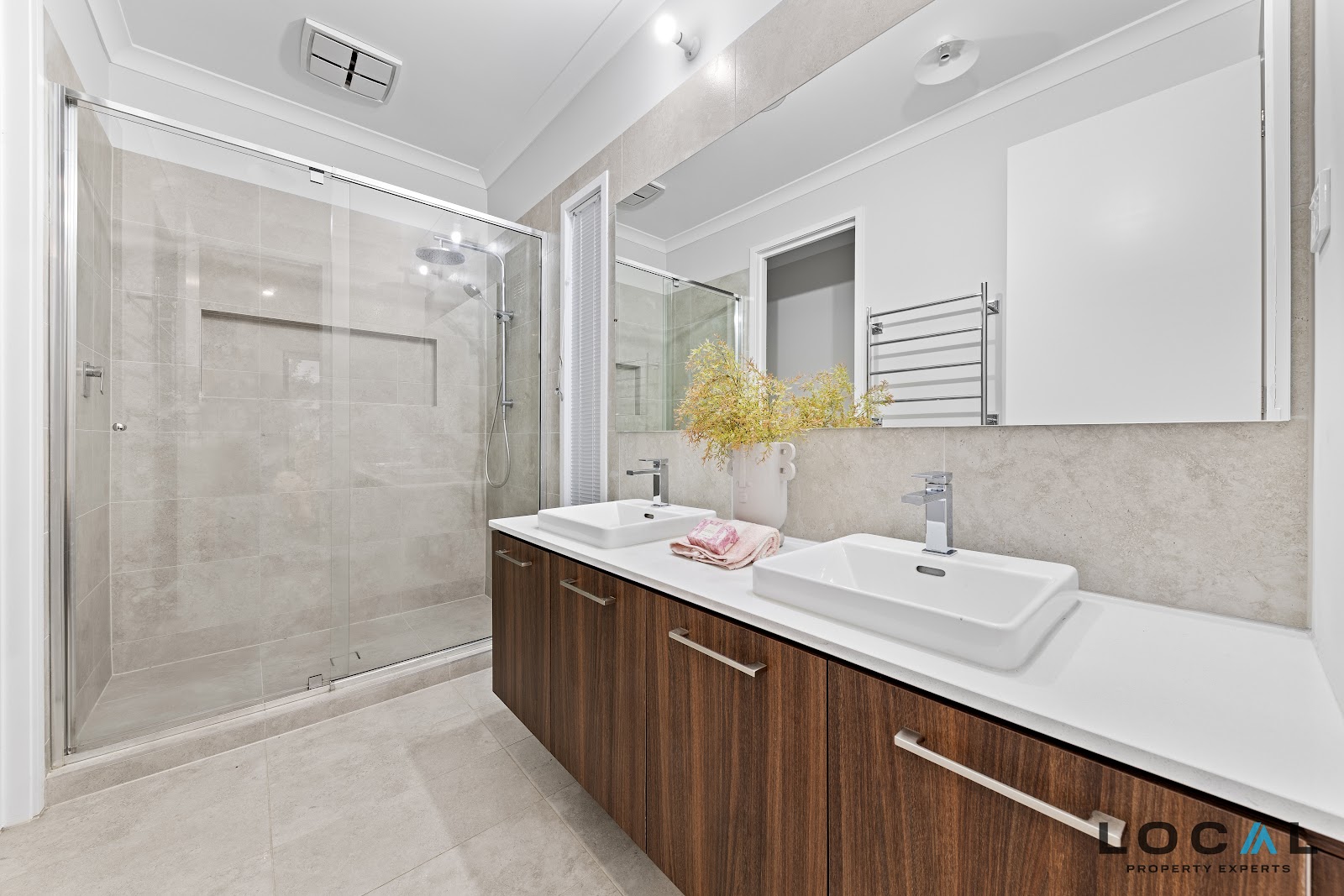 9 Eskdale Street, Werribee, VIC 3030 - Image 6