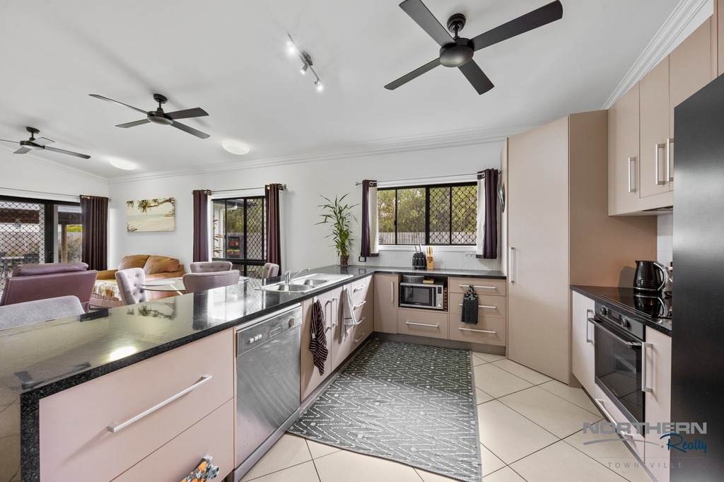 28 DUNDABELLA DRIVE, Deeragun QLD 4818 - Image 4