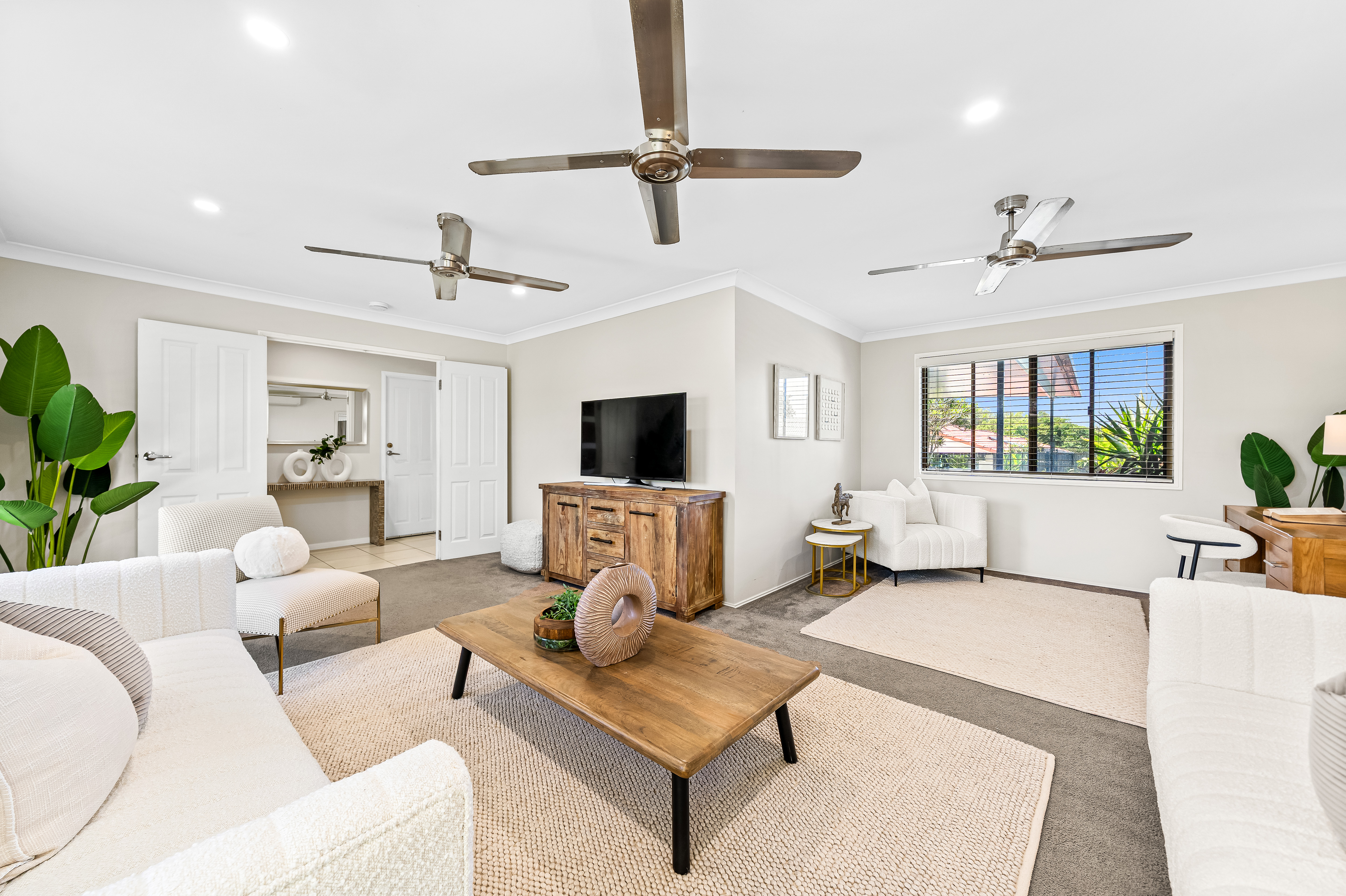 14 Norell Place, Eight Mile Plains, QLD 4113 - Image 2