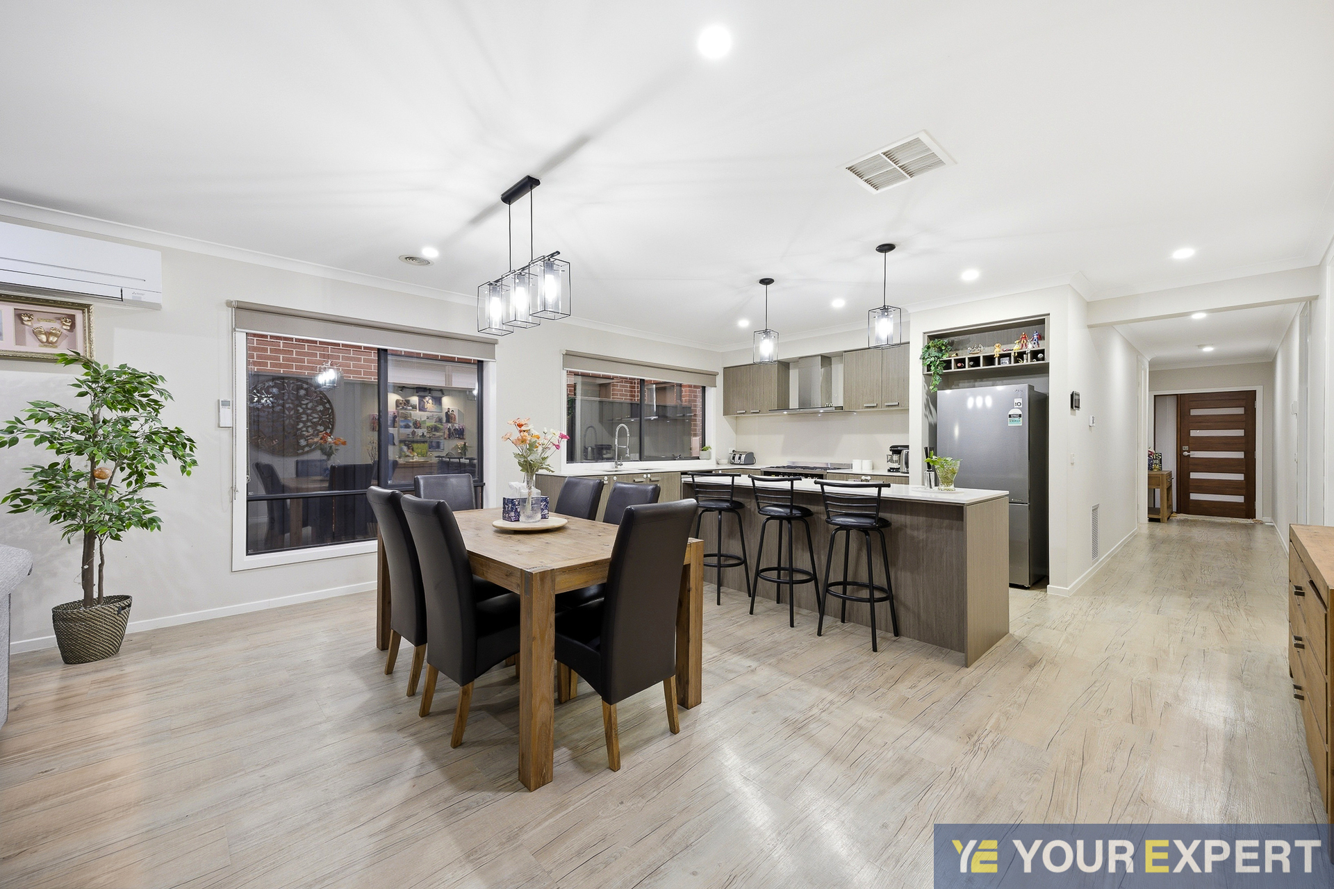 100 DEORO PARADE, Clyde North VIC 3978 - Image 6