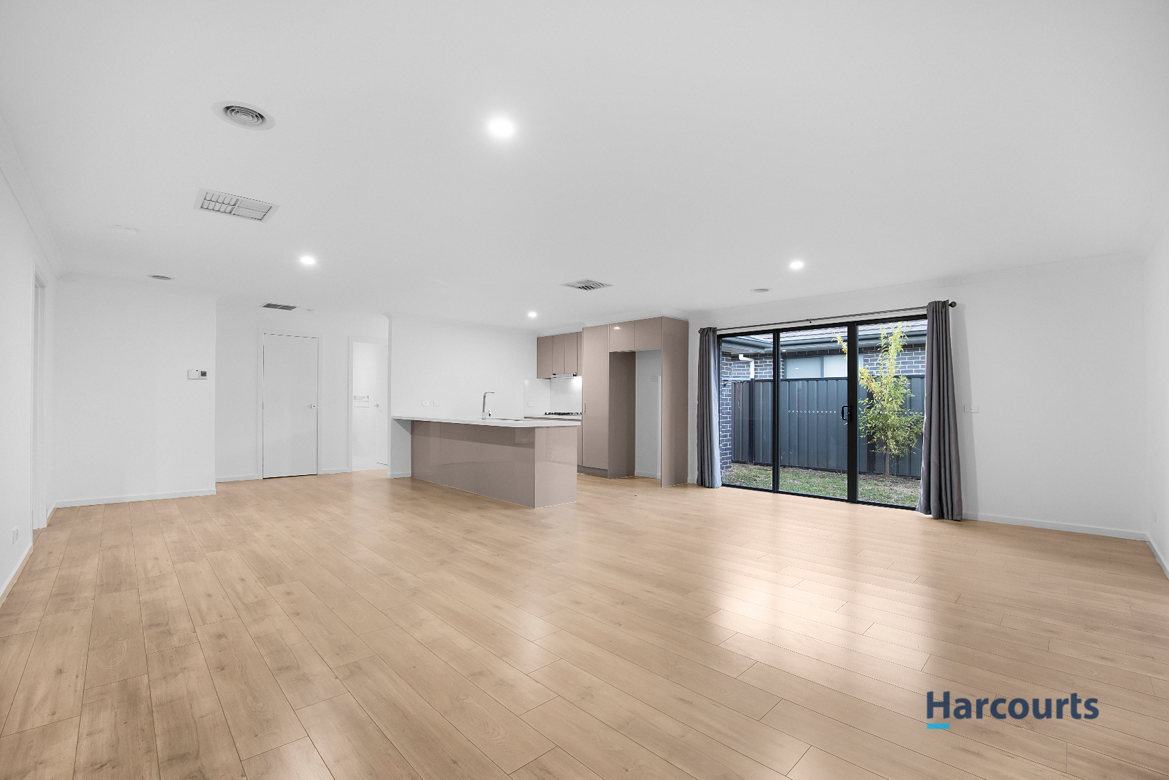 3-bedroom unit at 2 8 REDWOOD DRIVE, HOPPERS CROSSING VIC 3029, Wyndham, Victoria