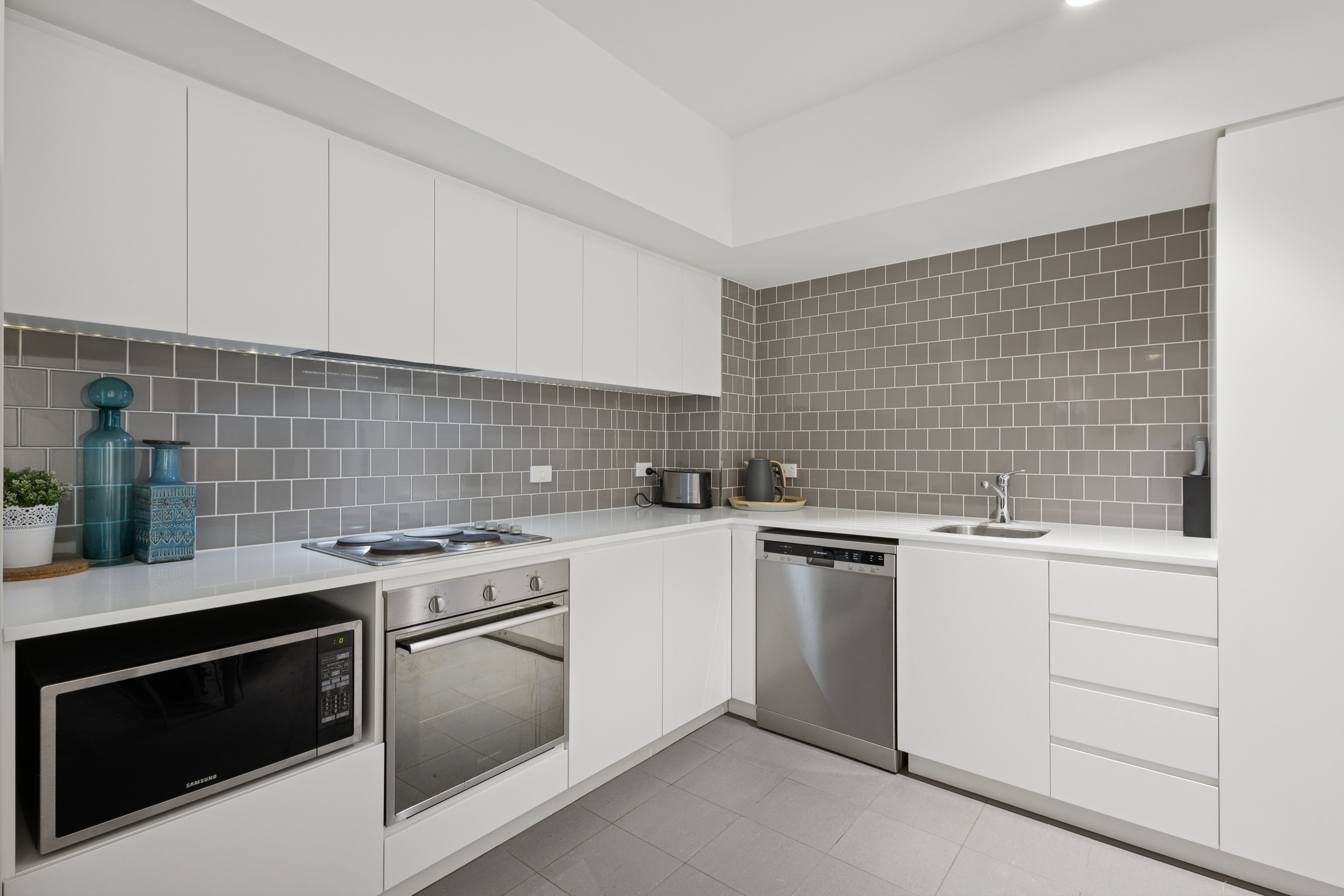 202/108 Bennett Street, East Perth, WA 6004 - Image 9