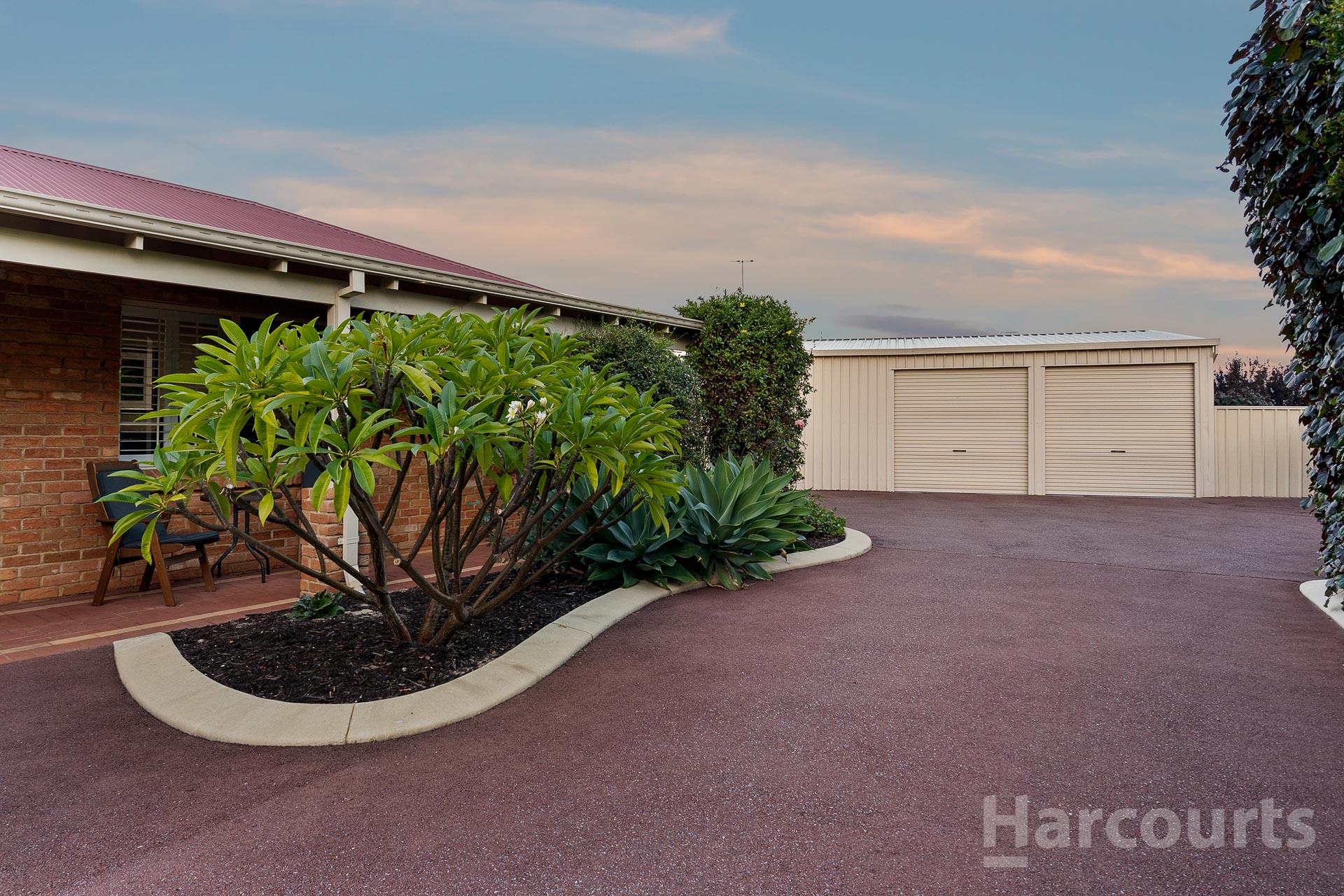 17 WATTLEGLEN AVENUE, Erskine WA 6210 - Image 6