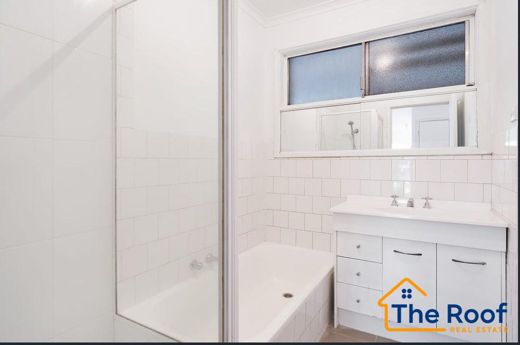 9 STURT ROAD, Melton South VIC 3338 - Image 4