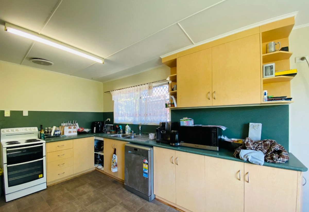 28 Scott Street, Dysart, QLD 4745 - Image 3