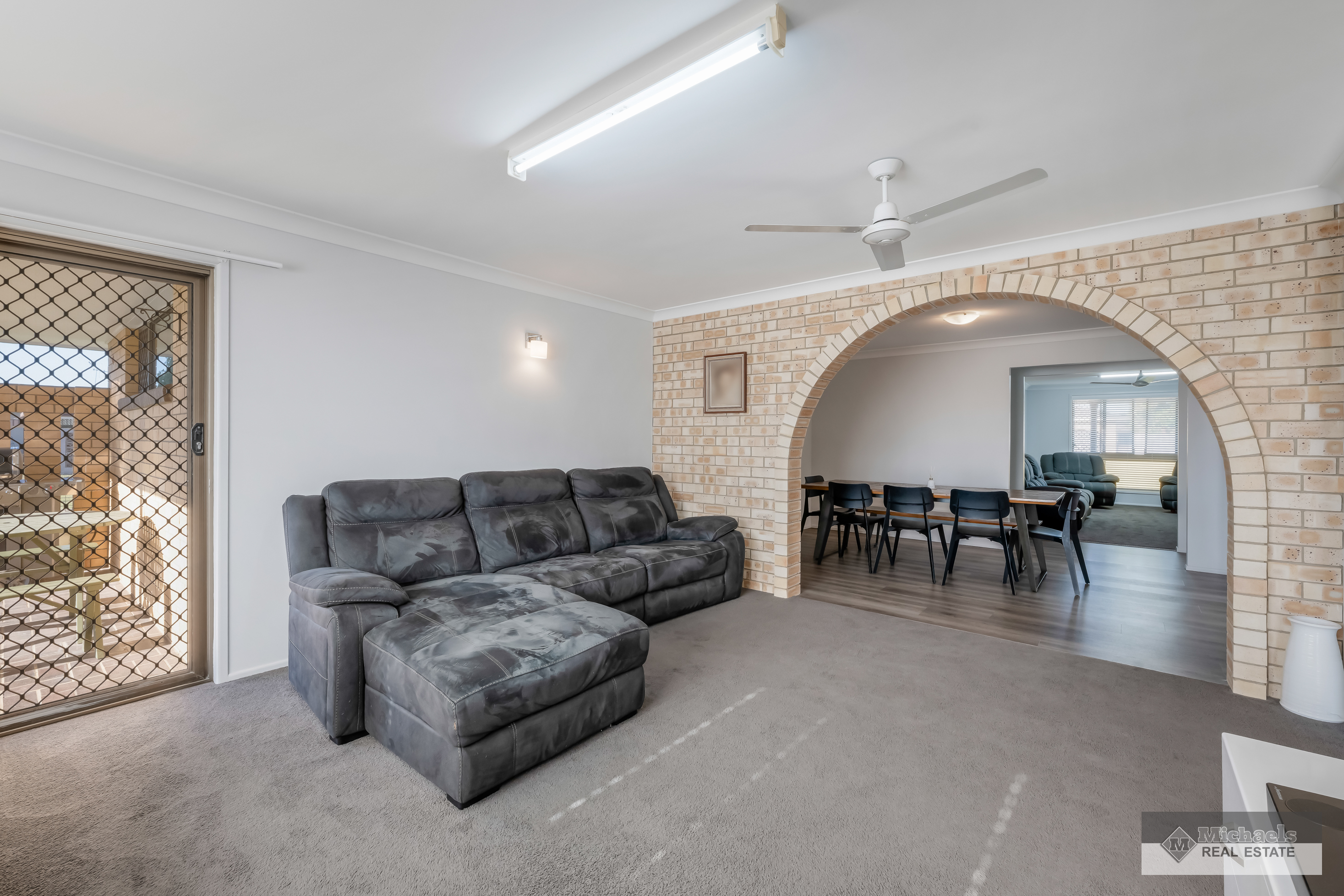 19 RATTRAY STREET, Avenell Heights QLD 4670 - Image 5