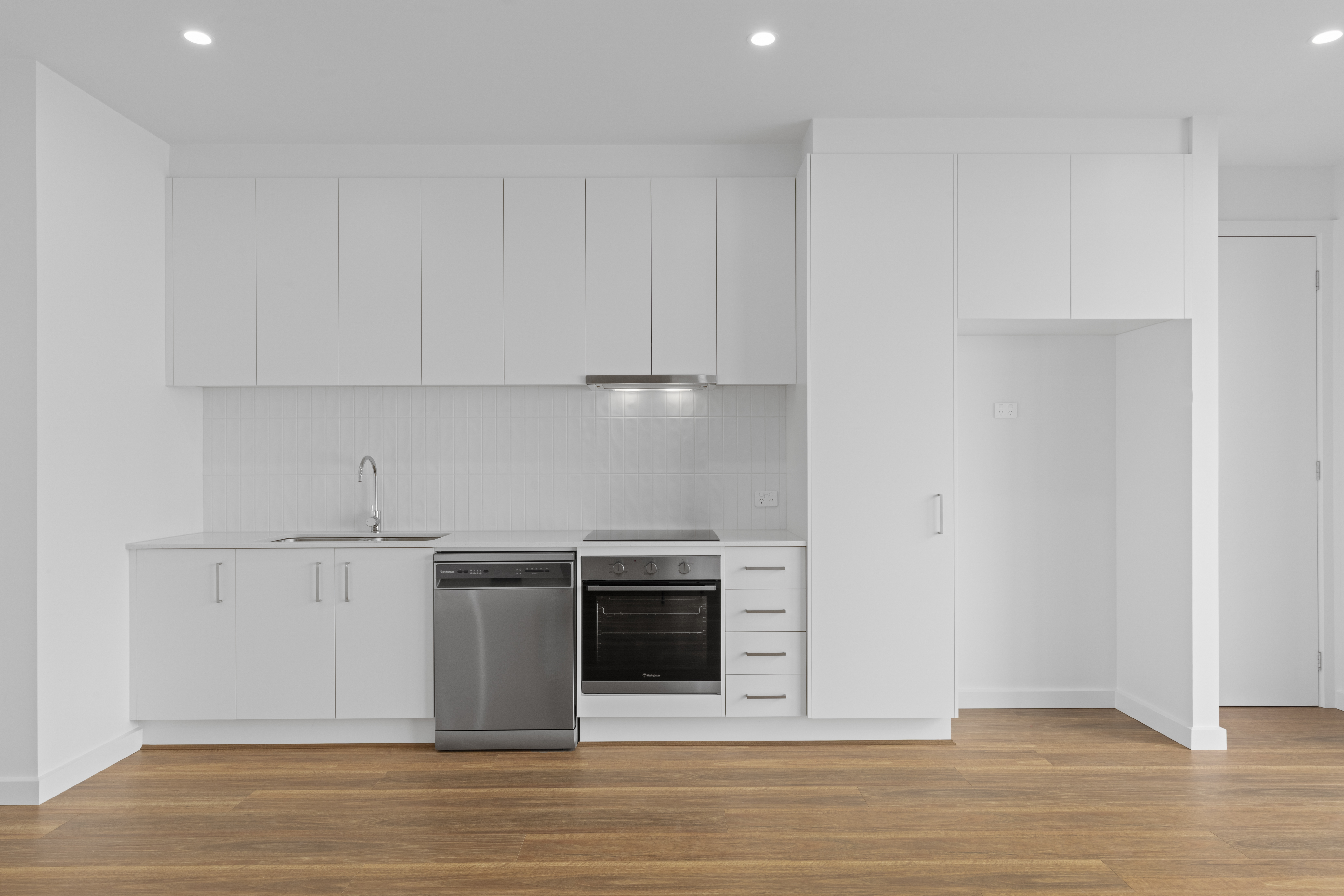 2-bedroom unit at 2/156 Ballarat Road, Hamlyn Heights, VIC 3215, Greater Geelong, Victoria