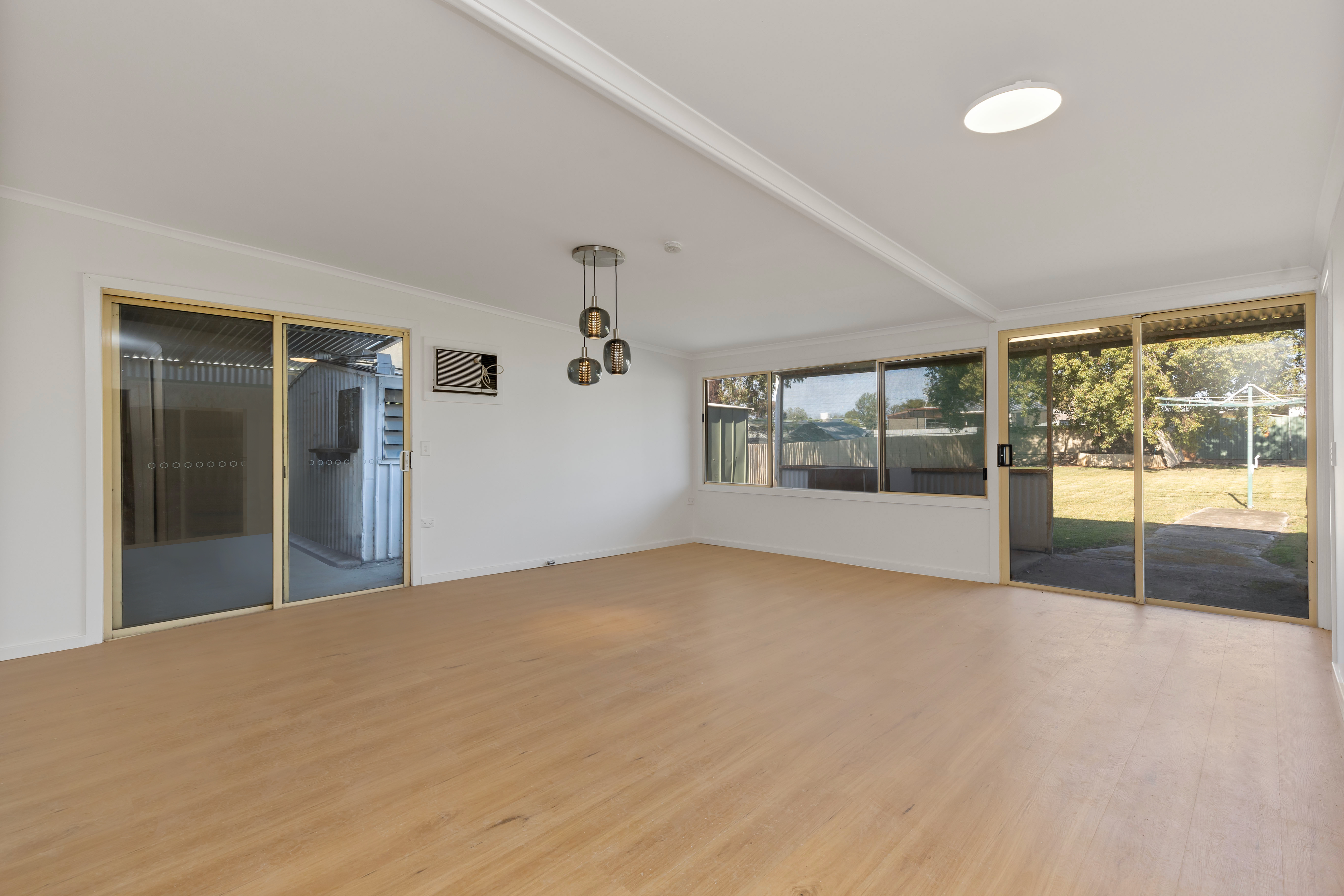 168 CAMP STREET, Temora NSW 2666 - Image 10