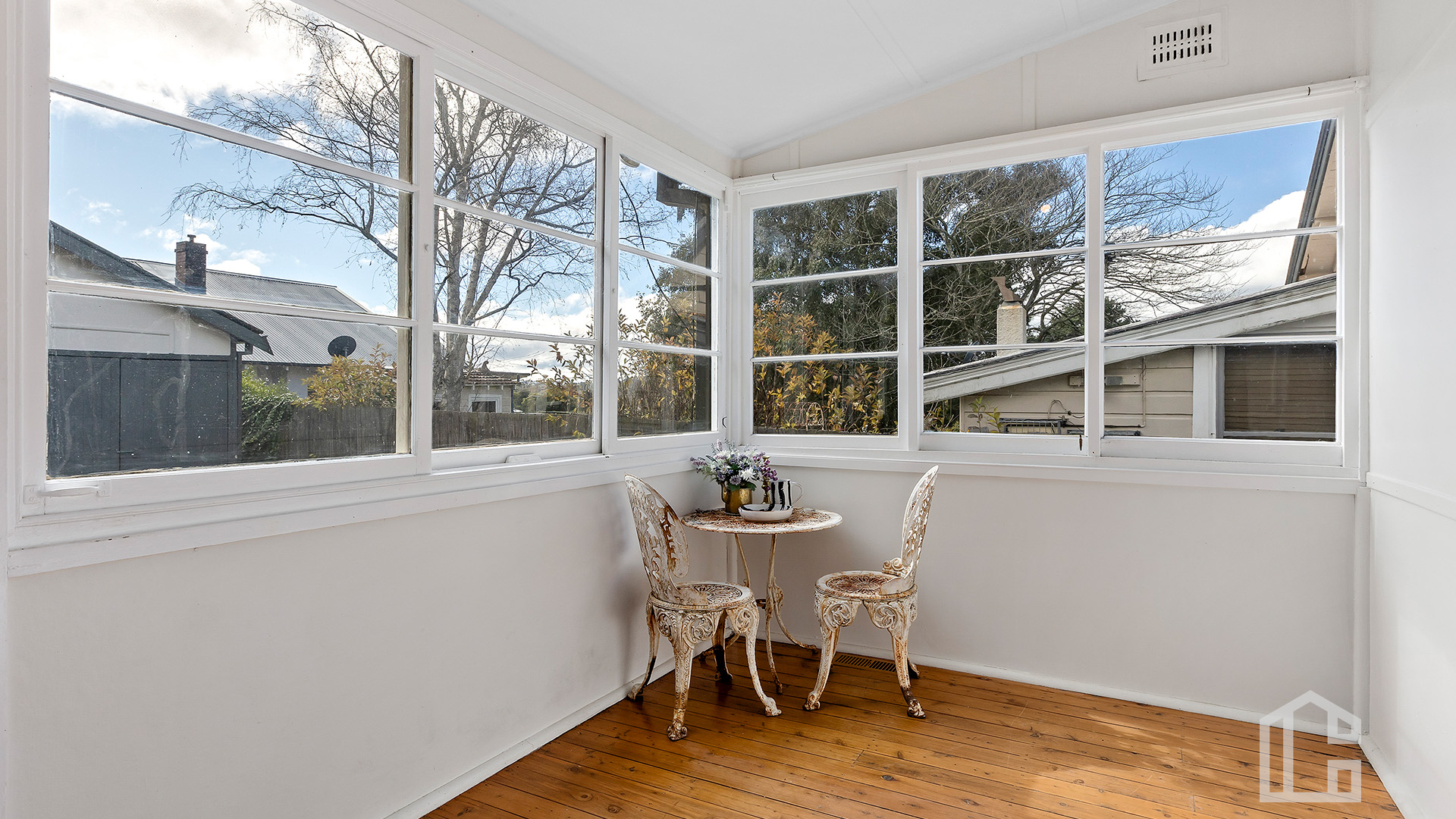 2-bedroom unit at 1/96 Waratah Street, Katoomba, NSW 2780, Blue Mountains, New South Wales