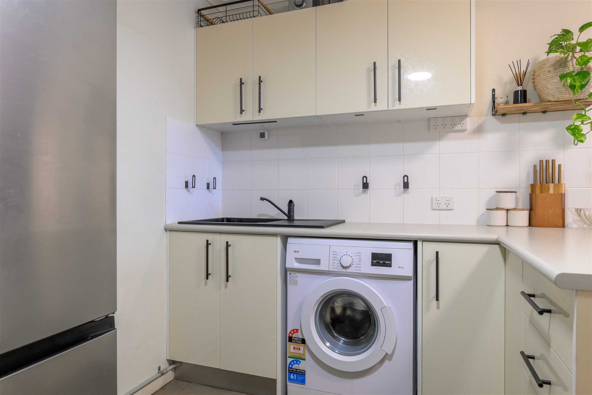 213-214/66-68 Oaka Lane, Gladstone Central, Qld, 4680 - Image 8