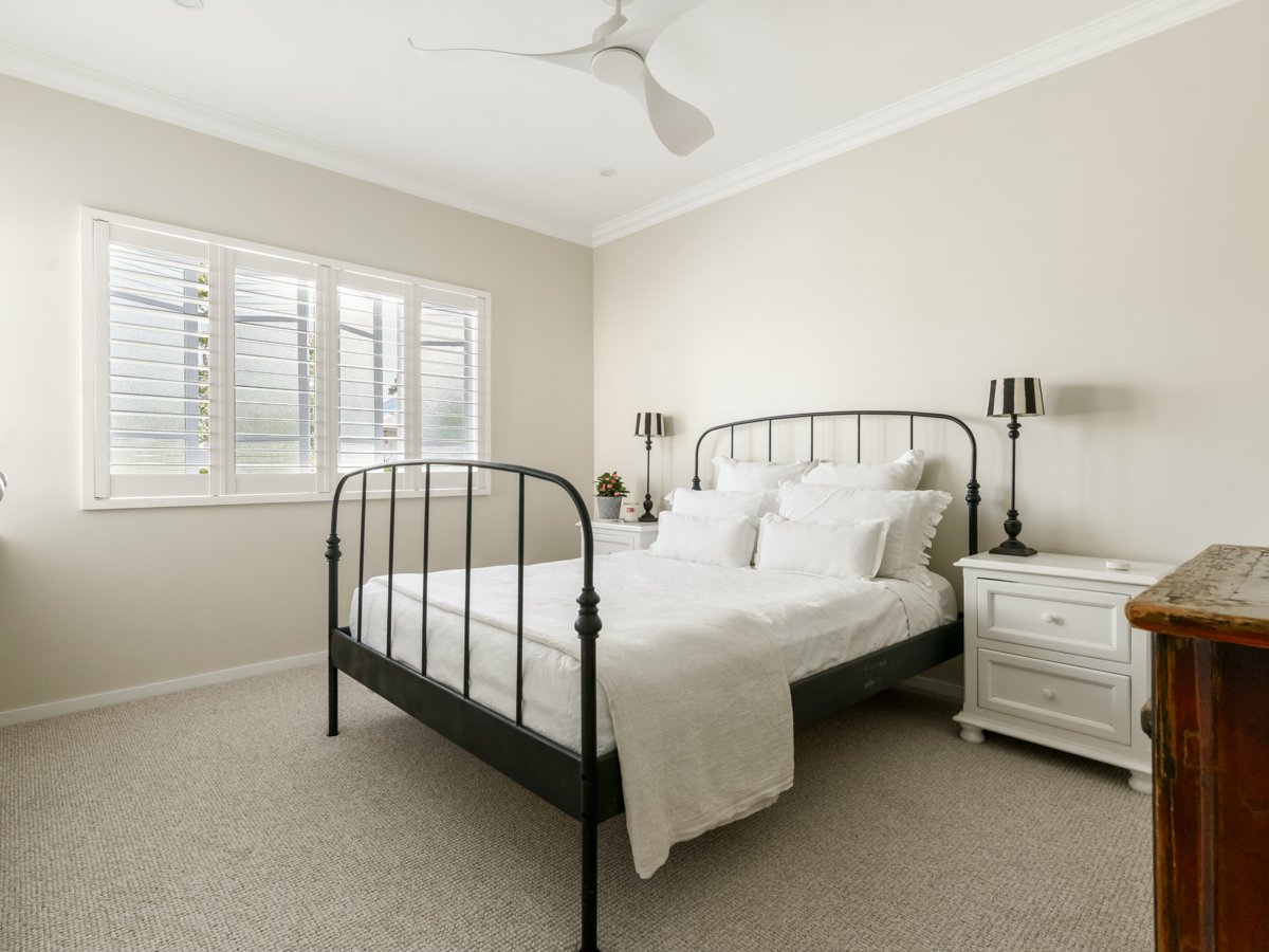 27 WYLIE STREET, Graceville QLD 4075 - Image 10