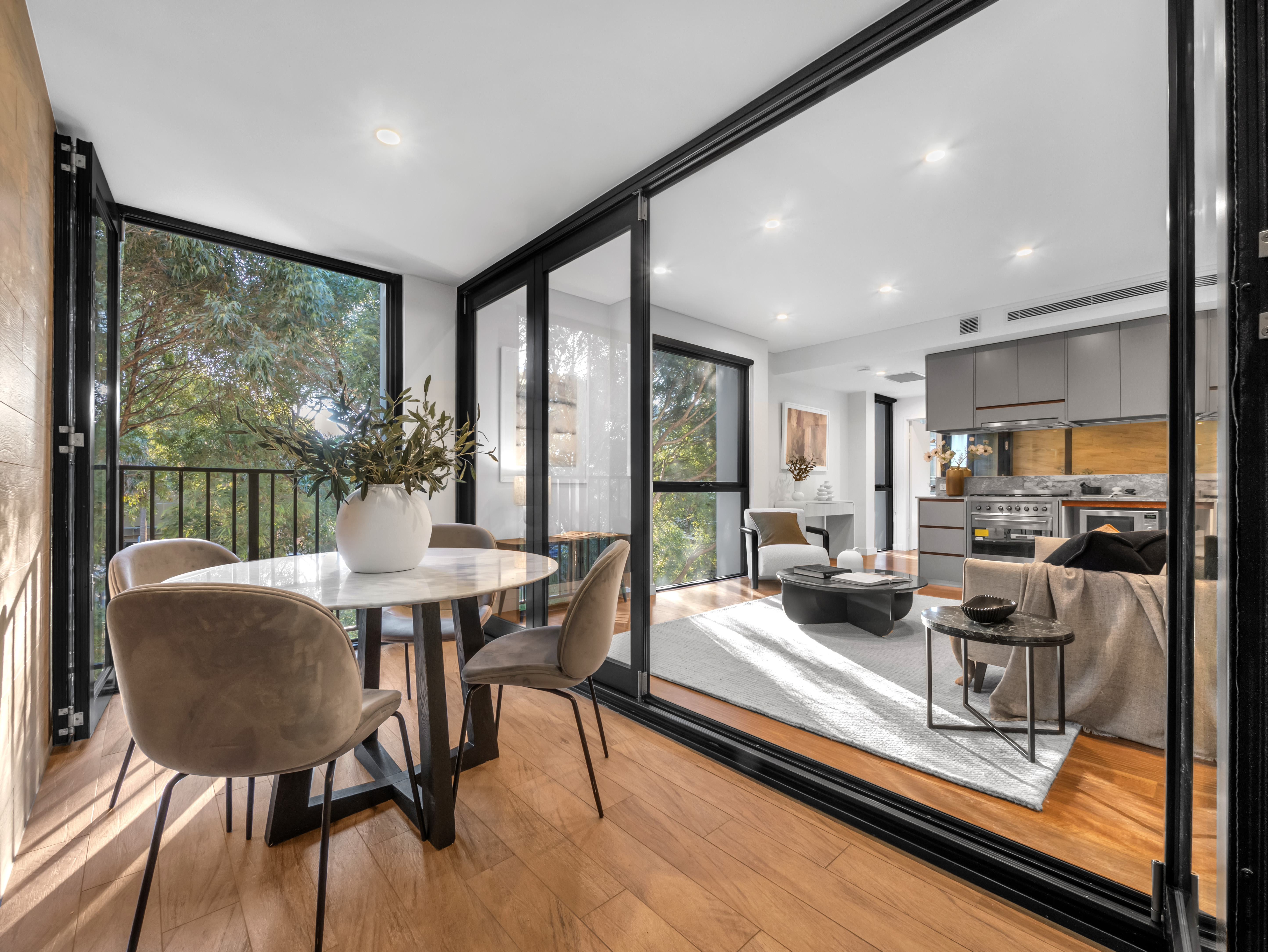 402/8 Boundary Street, Alexandria, NSW 2015 - Image 2