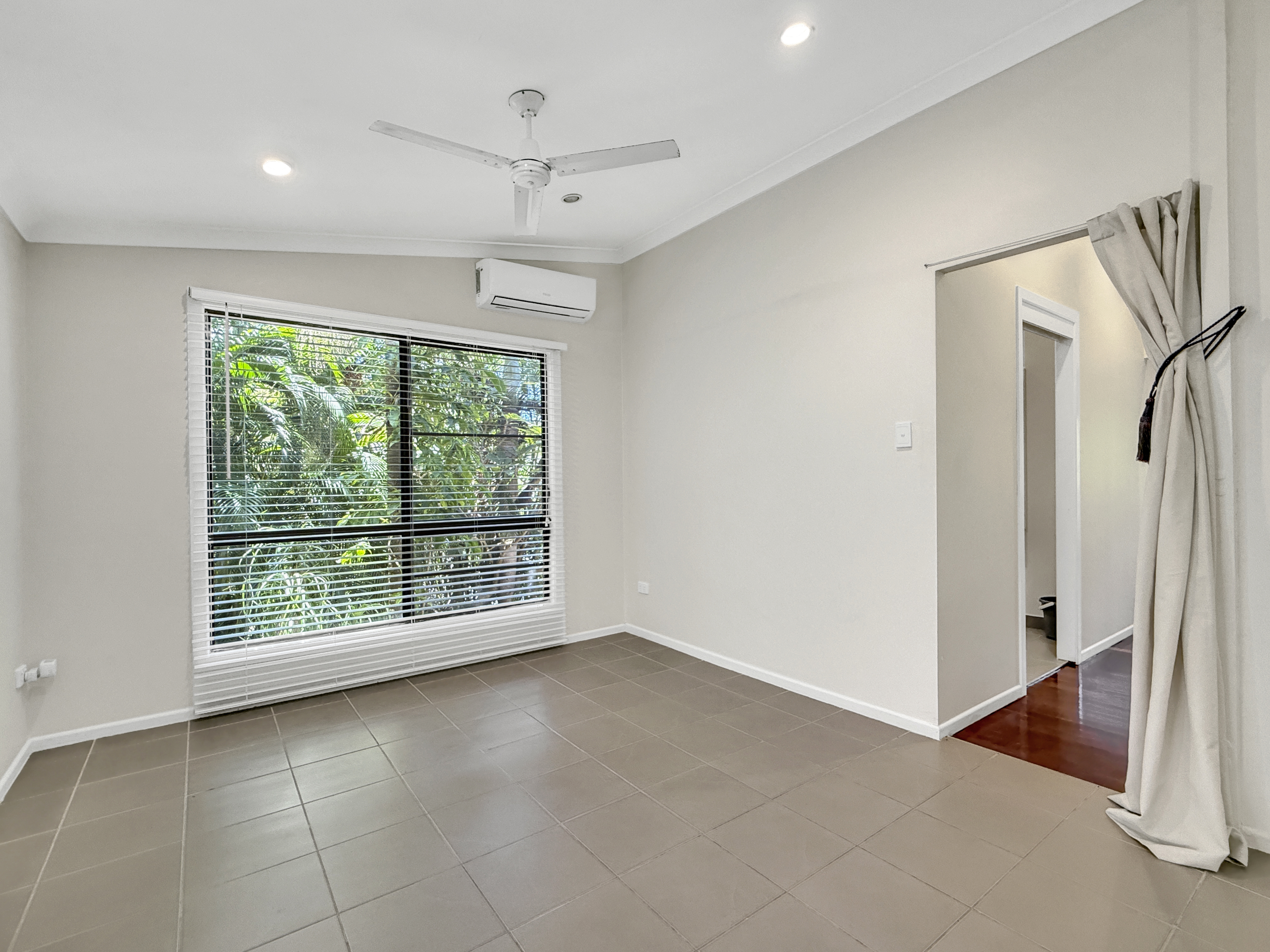 4-bedroom house at 39 HAYLES AVENUE, Arcadia QLD 4819, Townsville, Queensland