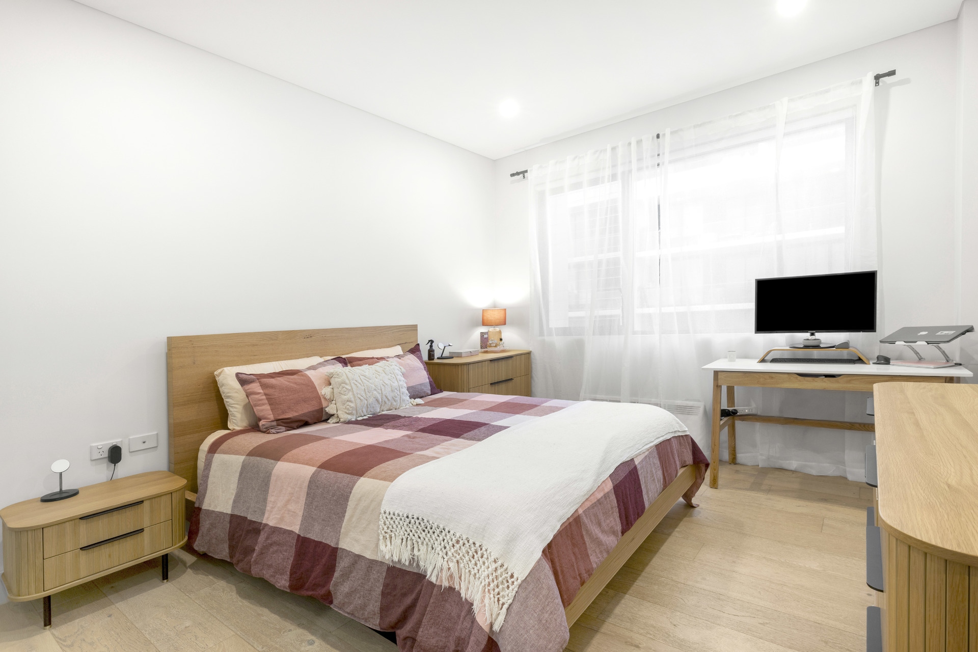 403 22 PINNACLE STREET, MIRANDA NSW 2228 - Image 6