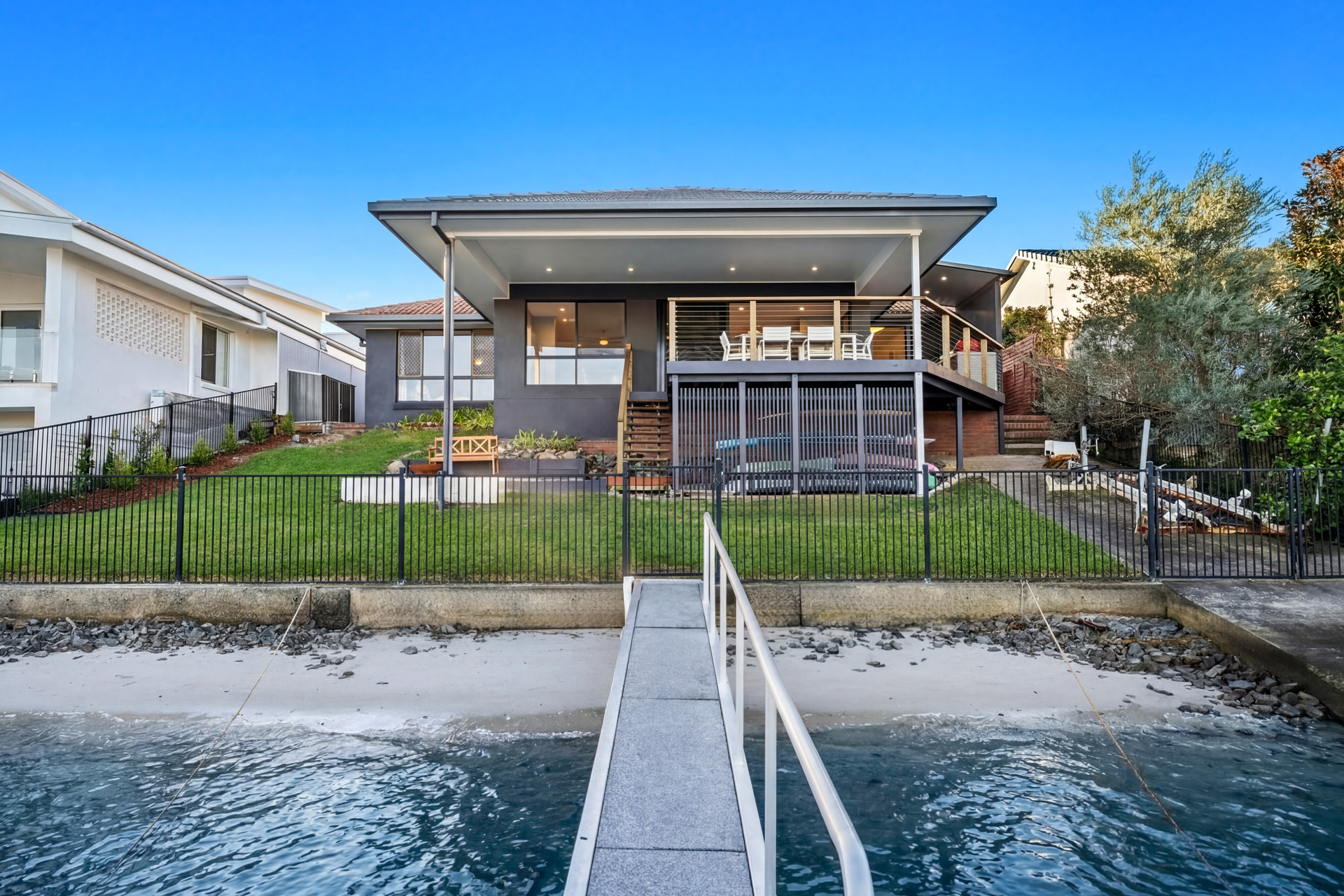 18 MCILWAIN DRIVE, Mermaid Waters QLD 4218 - Image 1
