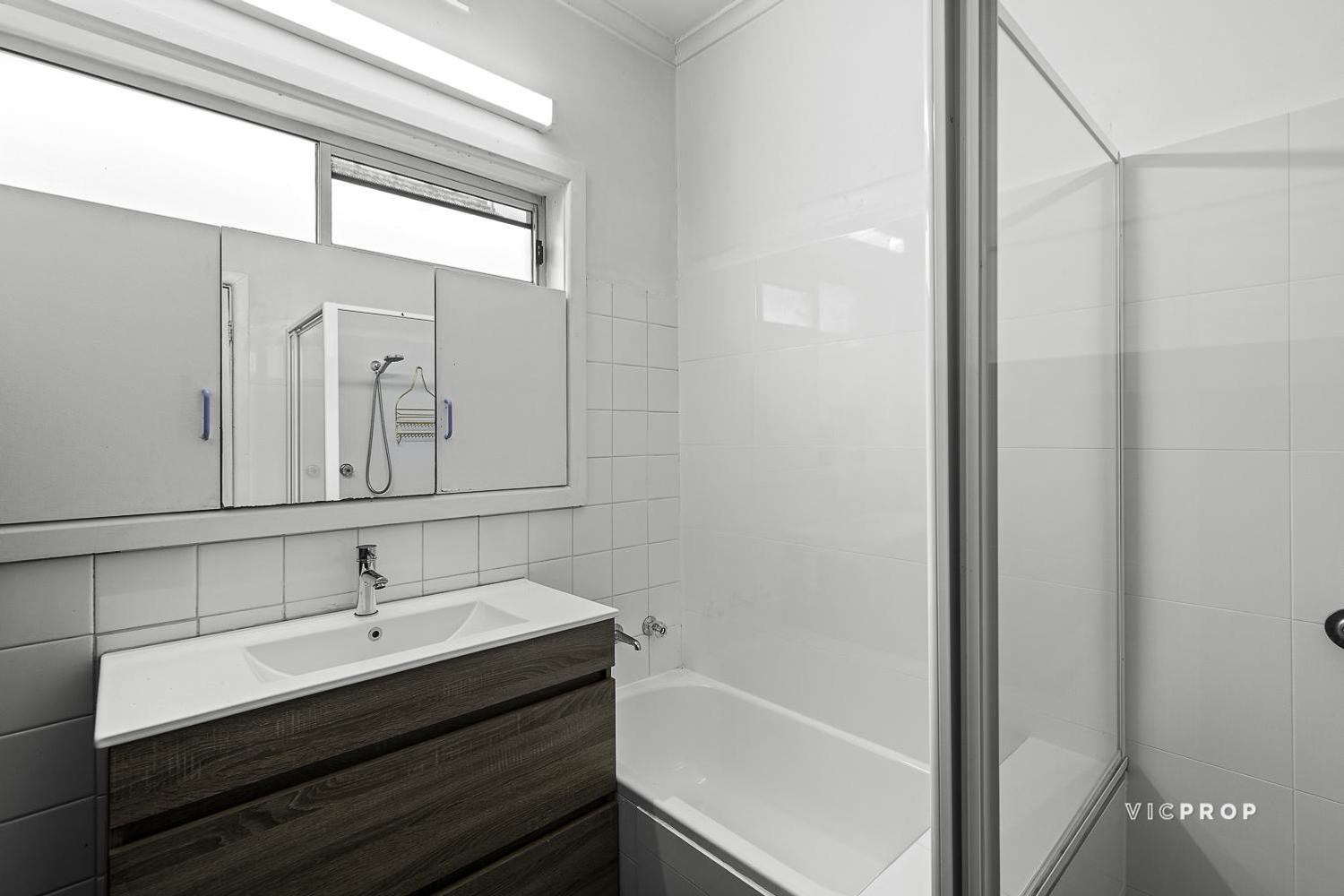 3-bedroom house at 2/13 North Crescent, Heidelberg West, VIC 3081, Banyule, Victoria