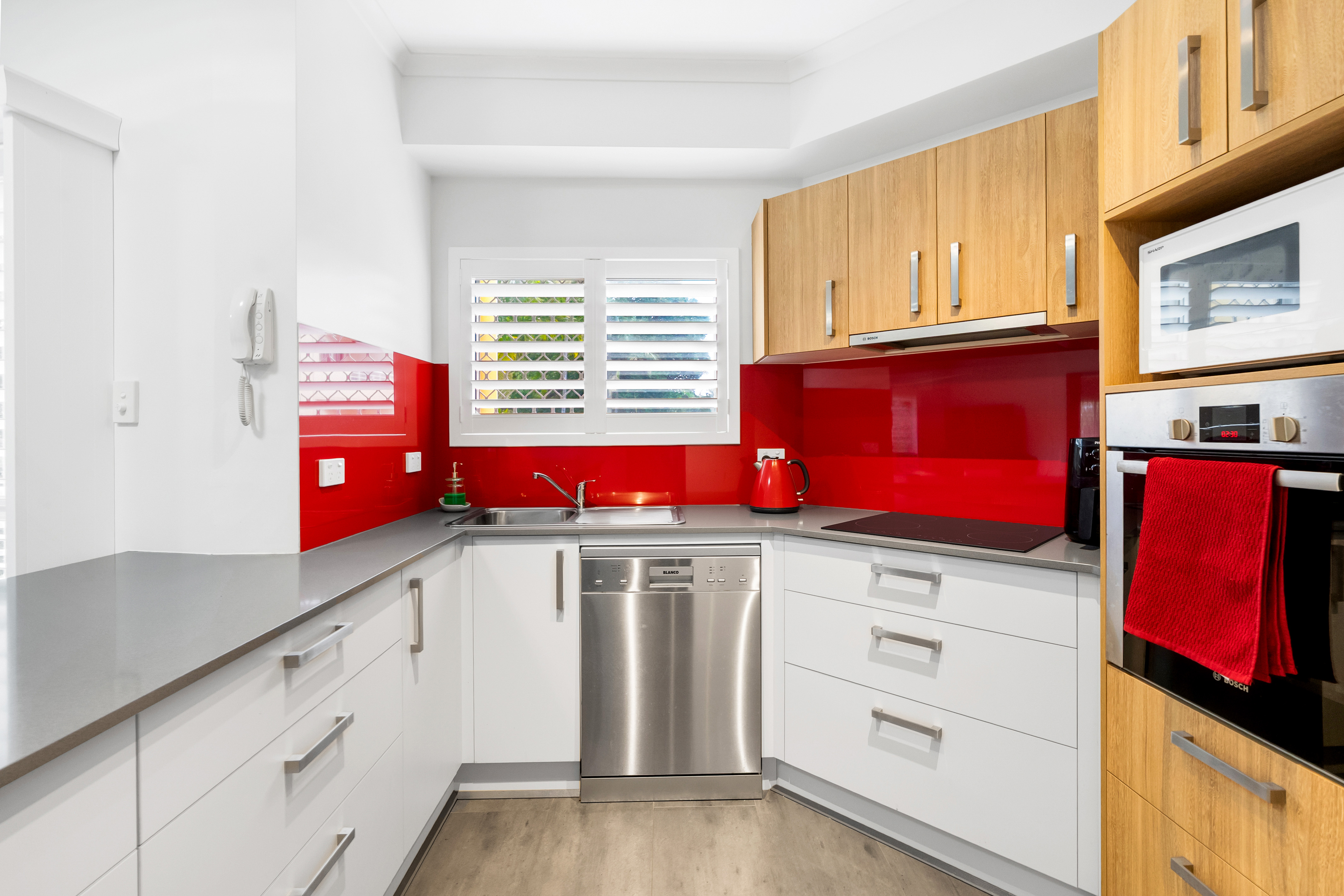 3-bedroom unit at Unit 8/25-27 Digger Street, Cairns North, Qld, 4870, , Queensland