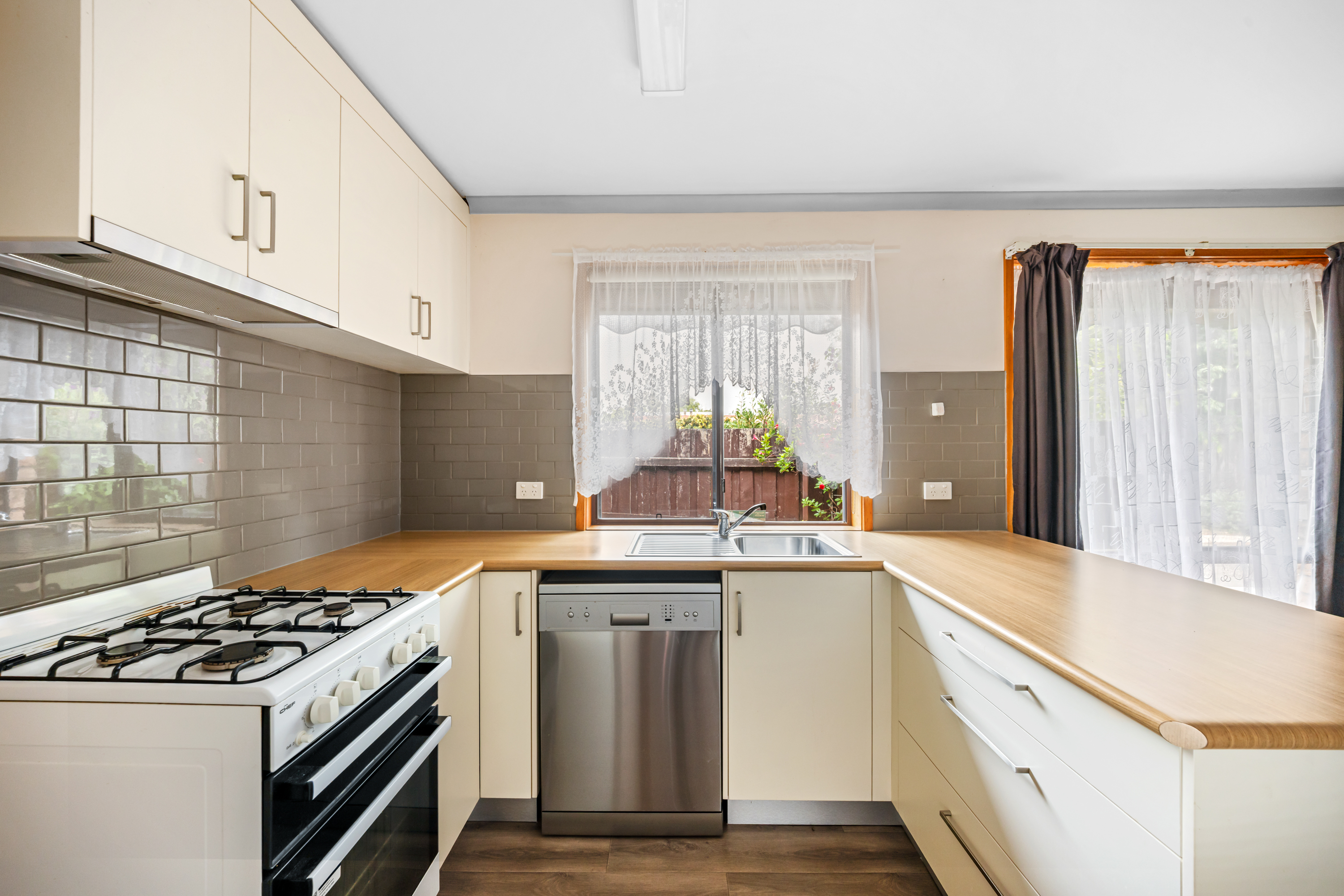 2-bedroom unit at 4 61-65 RAGLAN STREET, SALE VIC 3850, Wellington, Victoria