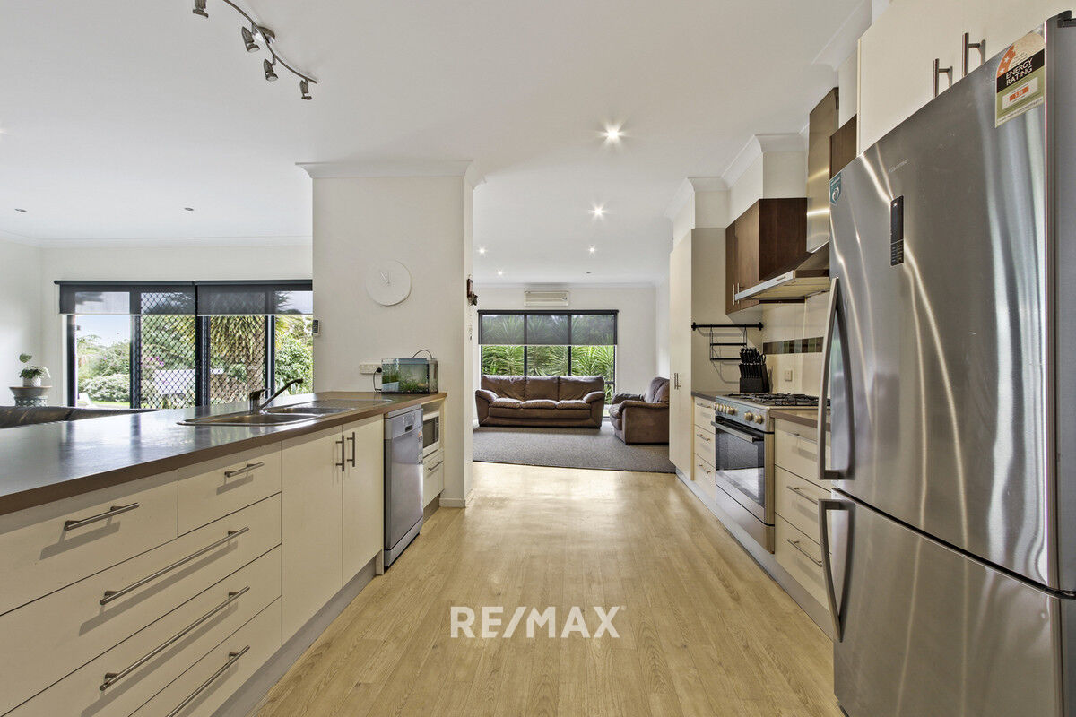 1 Mairburn Road, Metung, VIC 3904 - Image 1