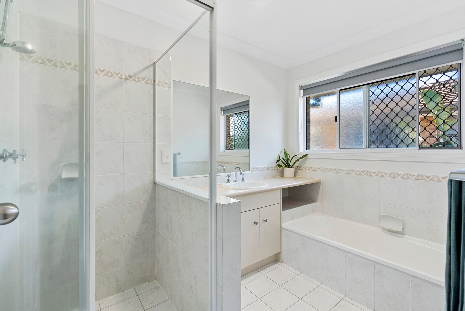 3-bedroom unit at 1/11 Cupania Place, Elanora, QLD 4221, Gold Coast, Queensland