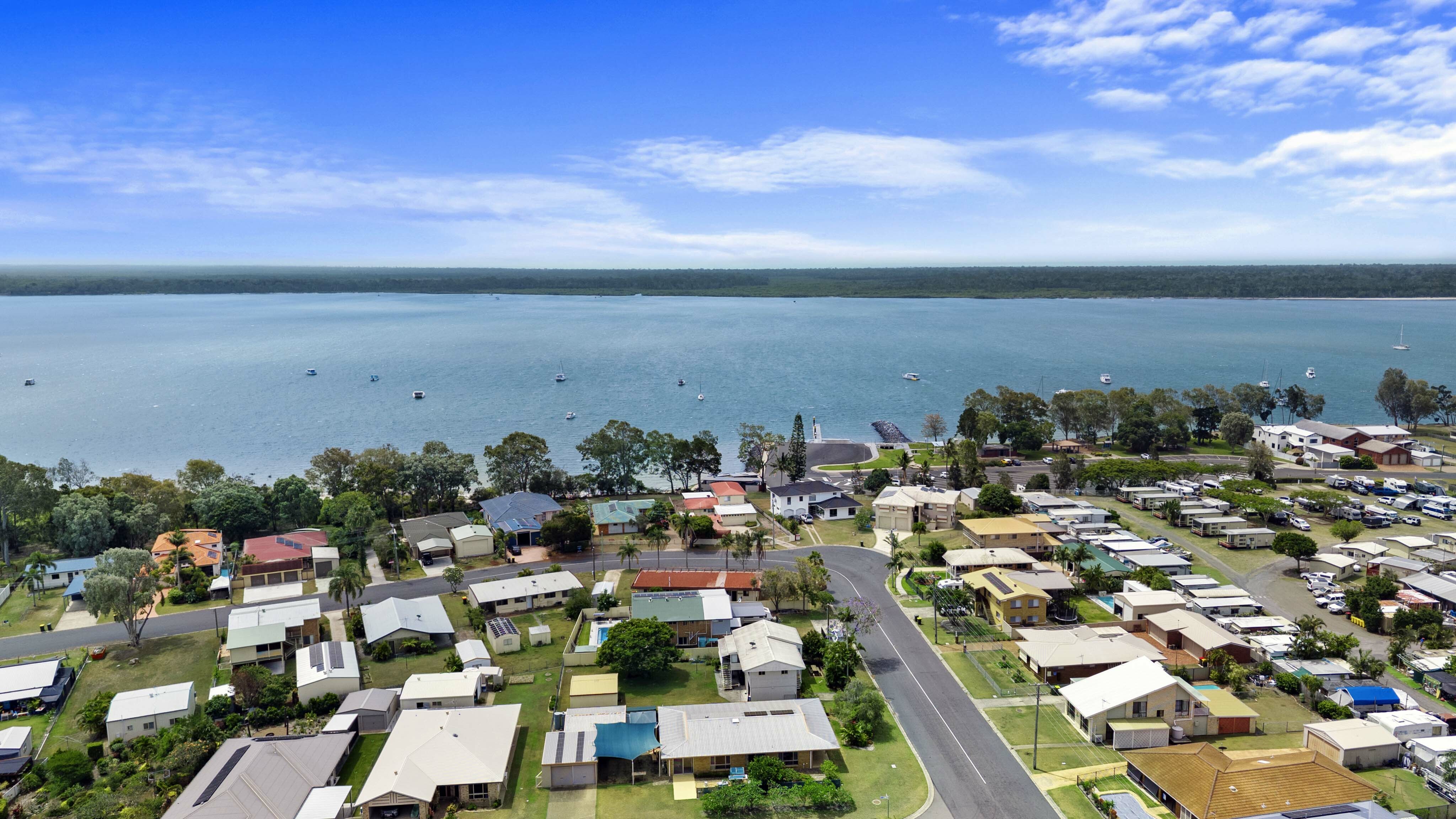 4-bedroom unit at 69 Riverview Drive, Burrum Heads, QLD 4659, Fraser Coast, Queensland