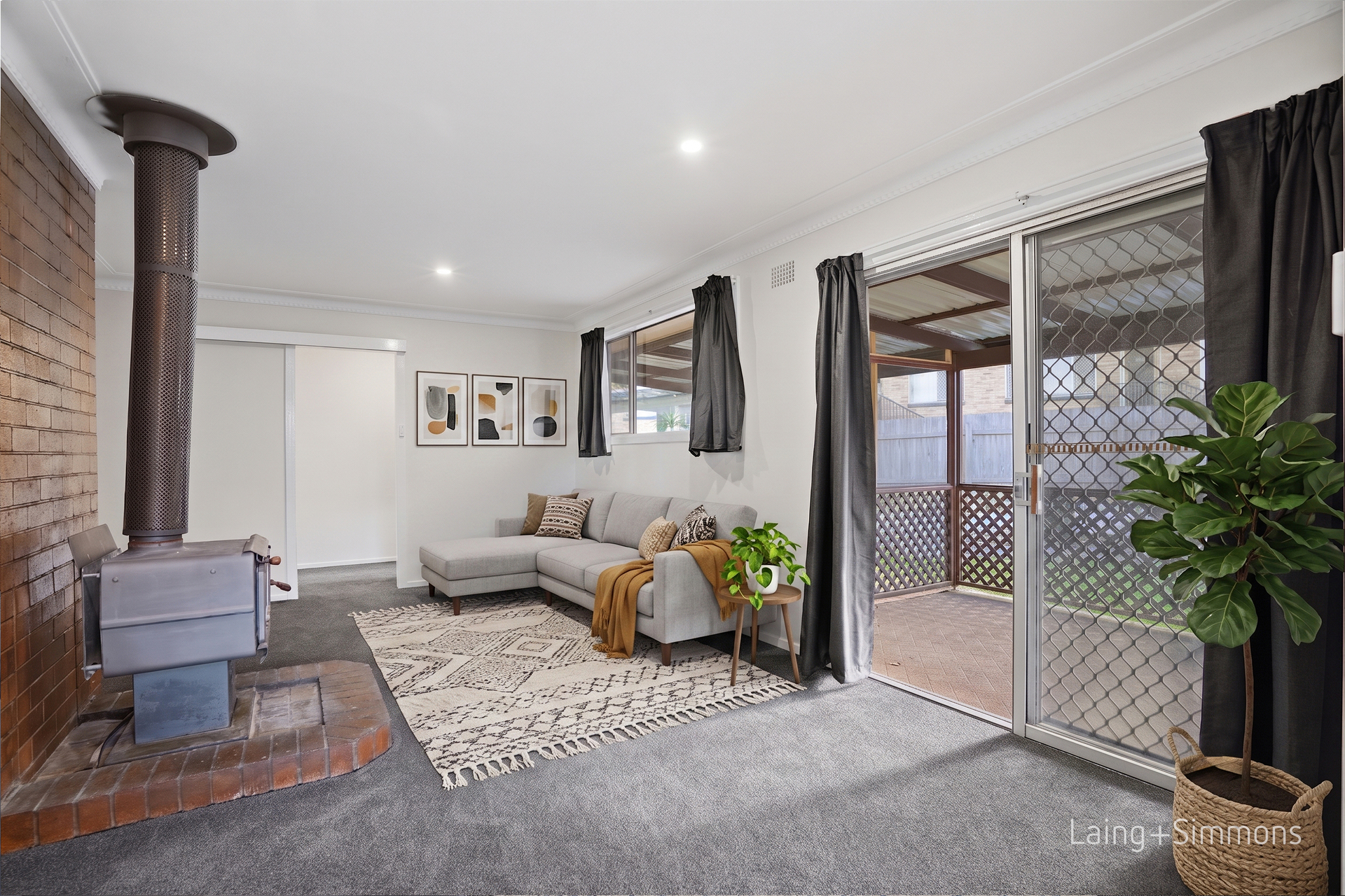 10 COLLEGE AVENUE, Armidale NSW 2350 - Image 2