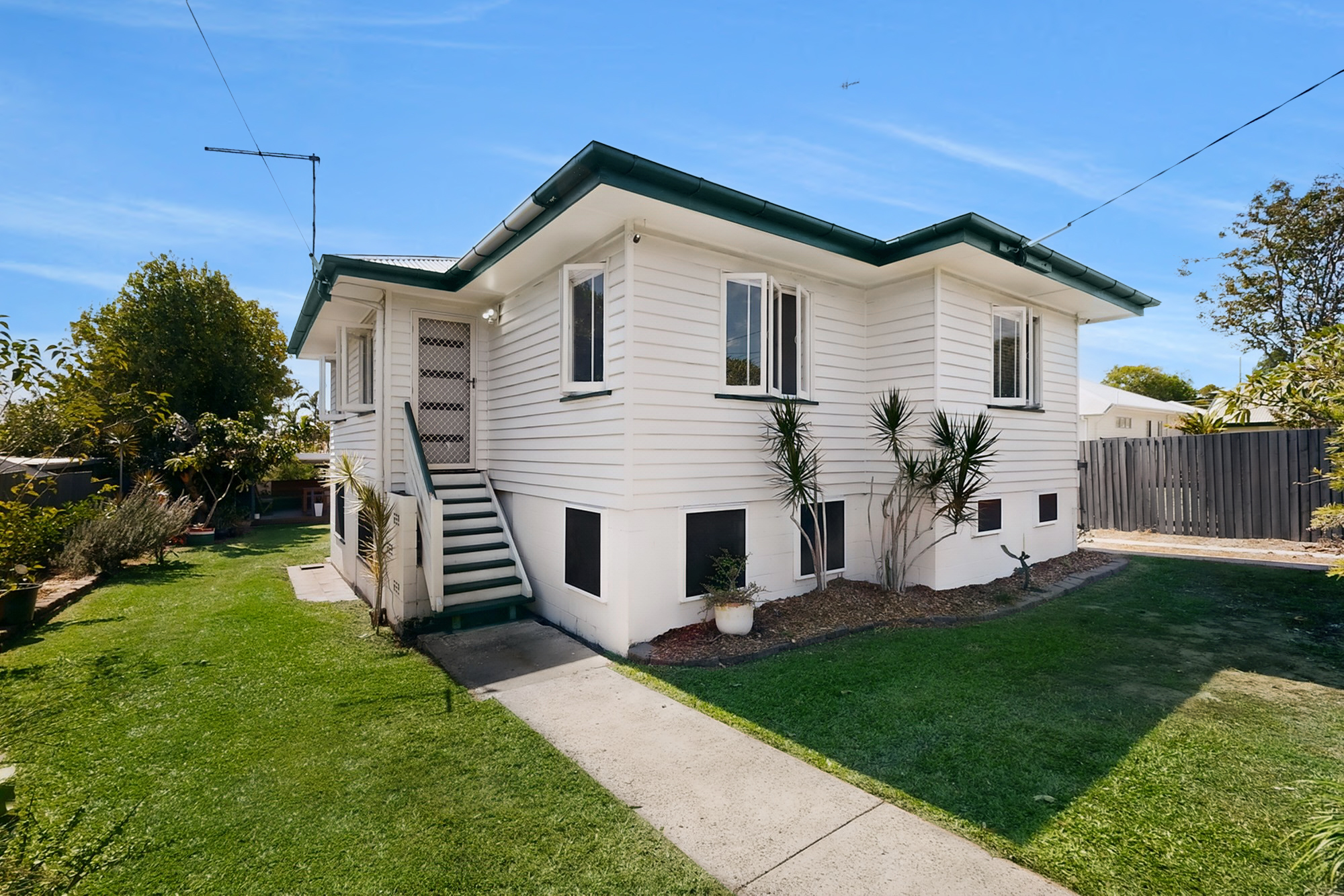 11 Lichfield, Carina, QLD 4152 - Image 1
