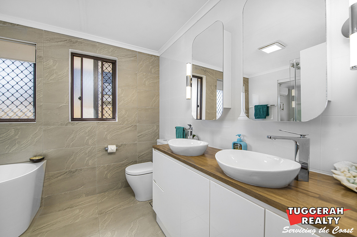 48 Gregory Street, Berkeley Vale, NSW 2261 - Image 9