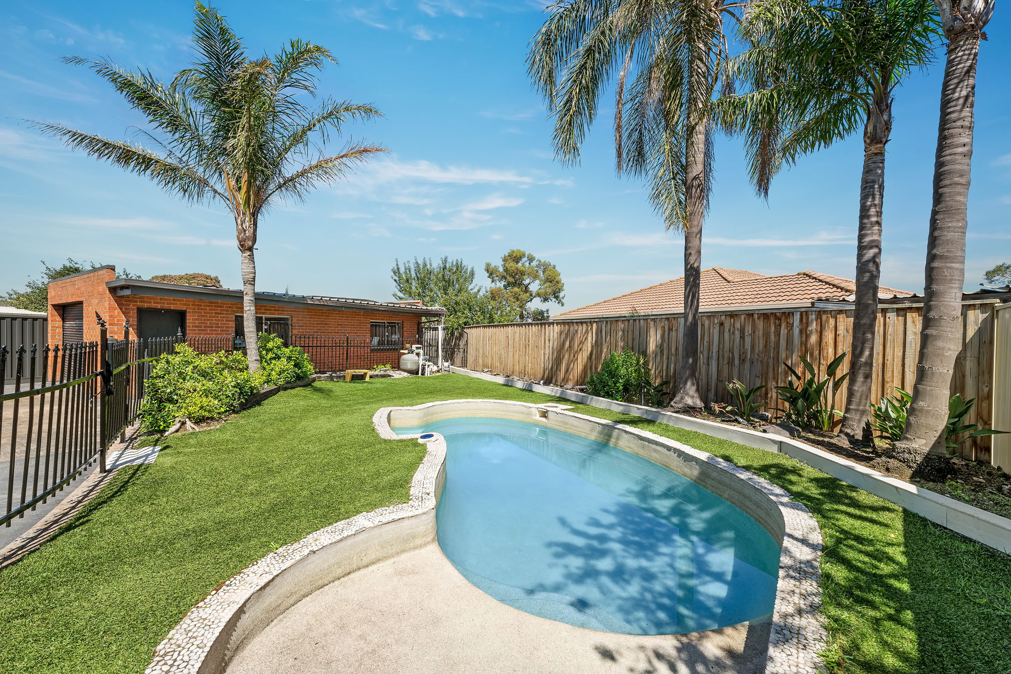 11 Grenda Drive, Mill Park, VIC 3082 - Image 8