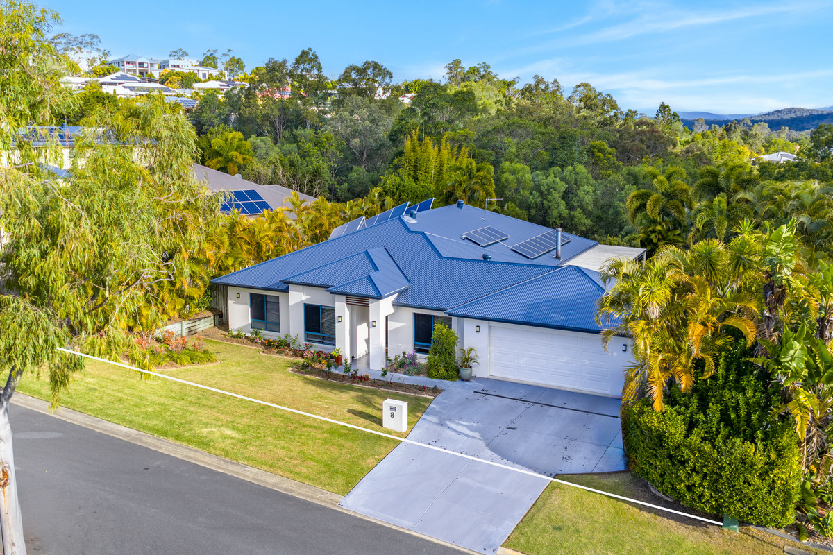 8 HUXLEY COURT, Pacific Pines QLD 4211 - Image 4