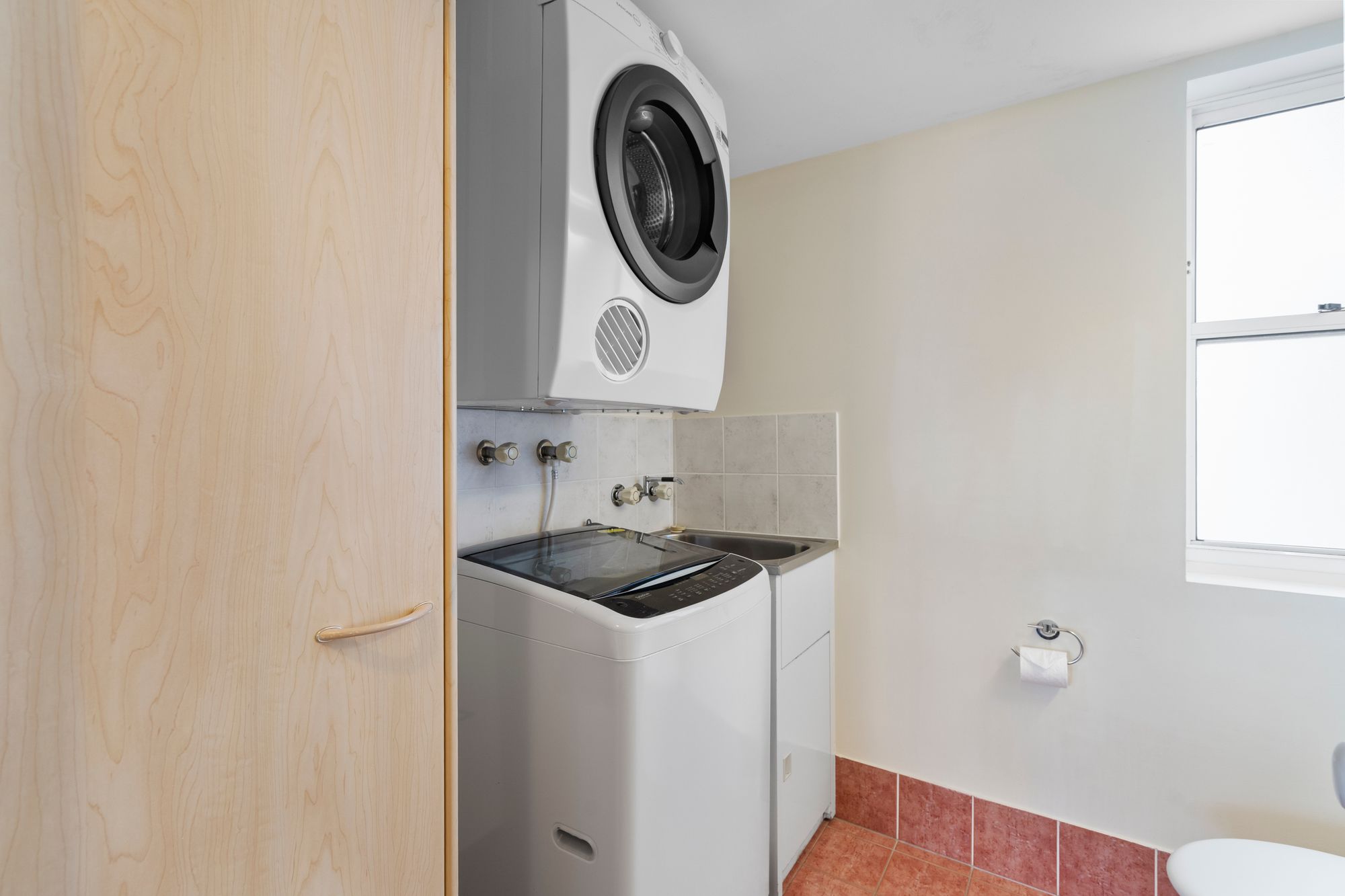 12 93 OLD BURLEIGH ROAD, BROADBEACH QLD 4218 - Image 10