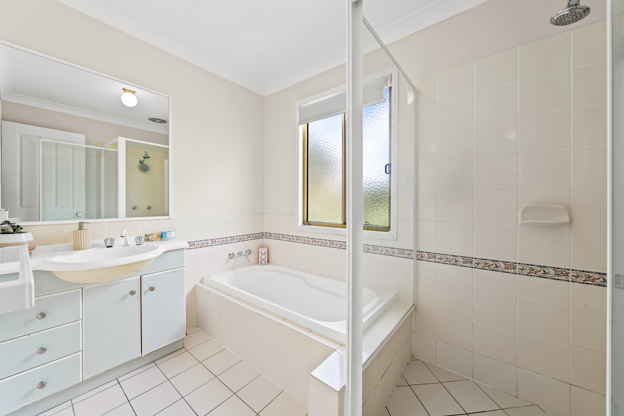 3-bedroom unit at 62 40 GLENEFER STREET, RUNCORN QLD 4113, Brisbane, Queensland
