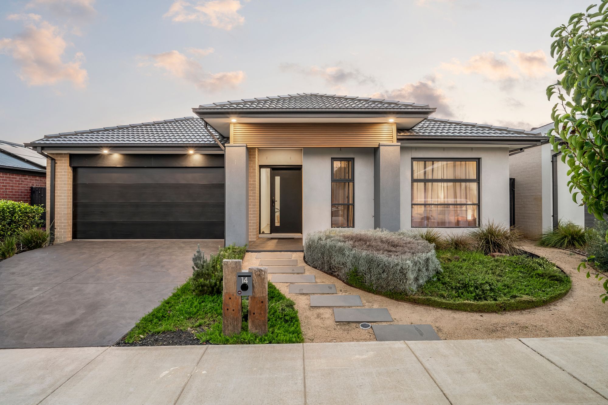 14 DREAMER CIRCUIT, Mount Duneed VIC 3217 - Image 1