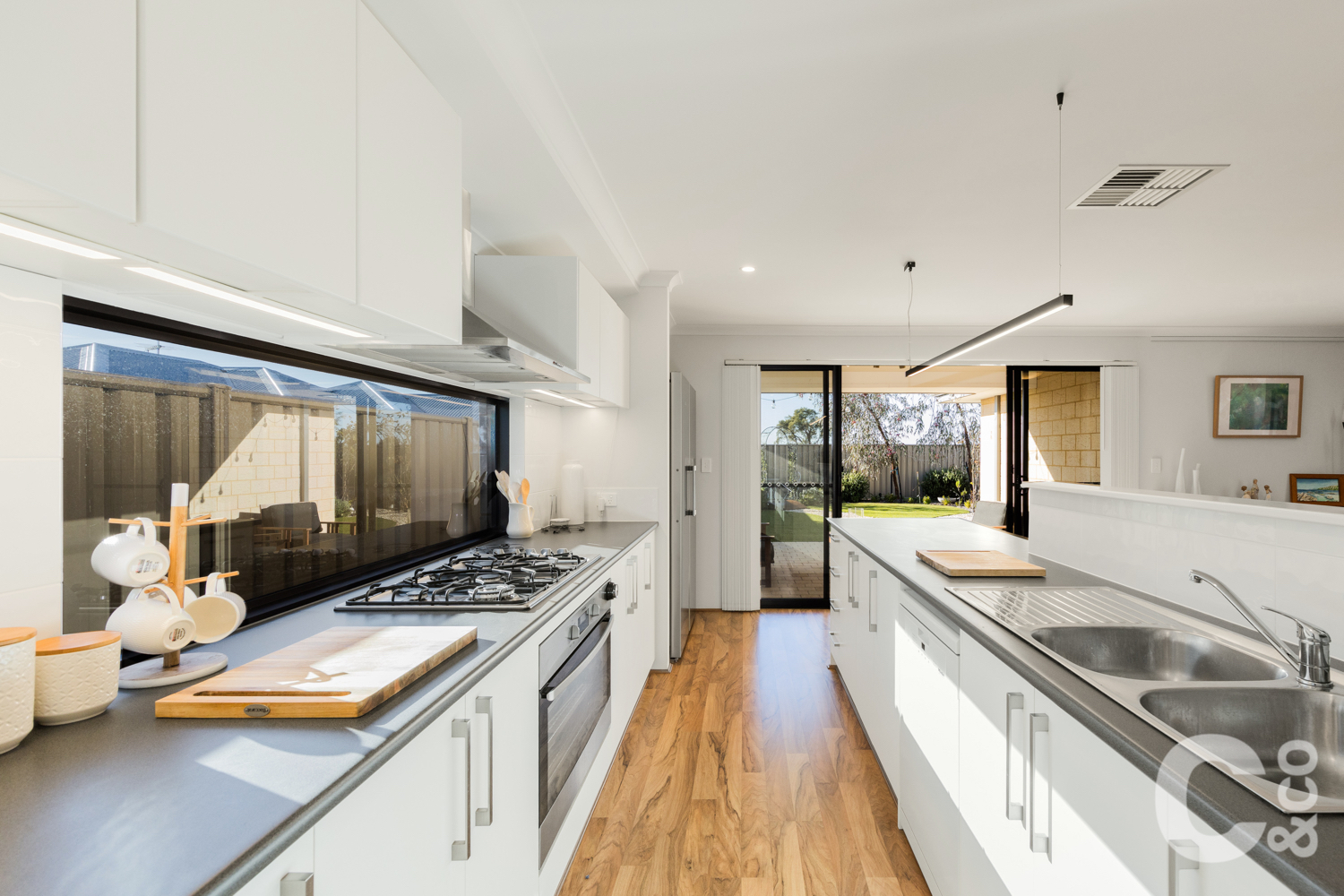 46 Pickering Avenue, Parmelia, WA 6167 - Image 4