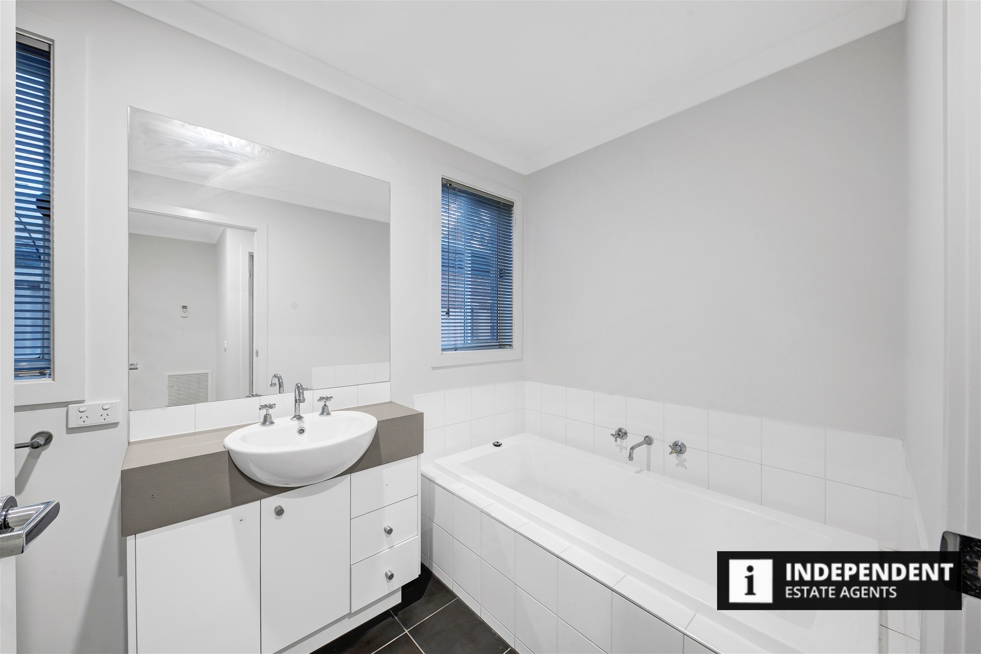 286 Clarkes Road, Brookfield, VIC 3338 - Image 10
