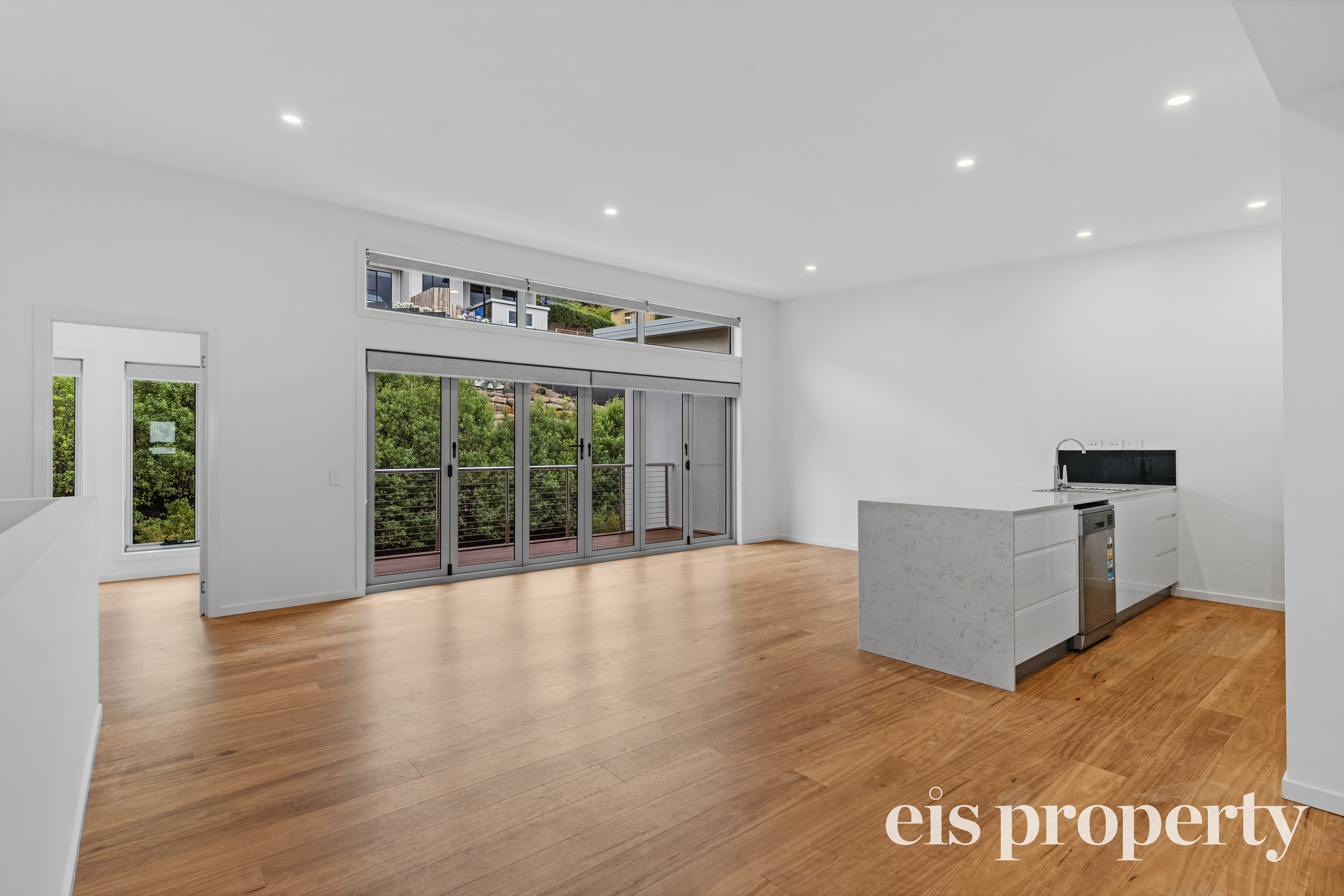 337 Churchill Avenue, Sandy Bay, TAS 7005 - Image 2