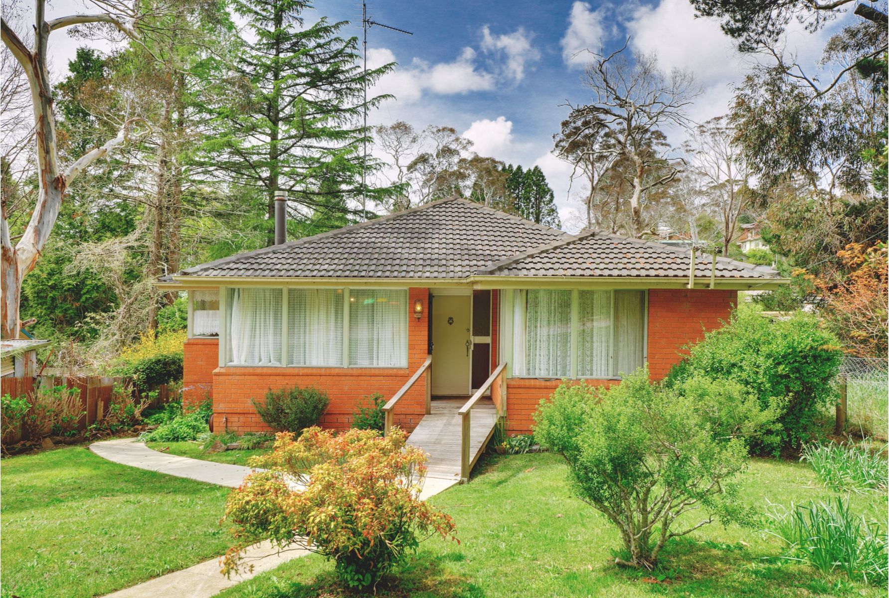 7 WEST STREET, Katoomba NSW 2780 - Image 1