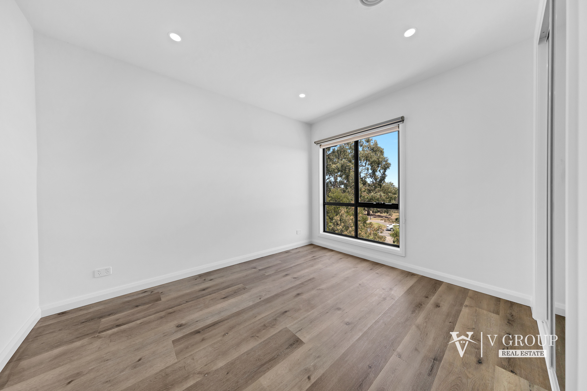 3-bedroom unit at 3/20 Featherpark Way, Craigieburn, VIC 3064, Hume, Victoria