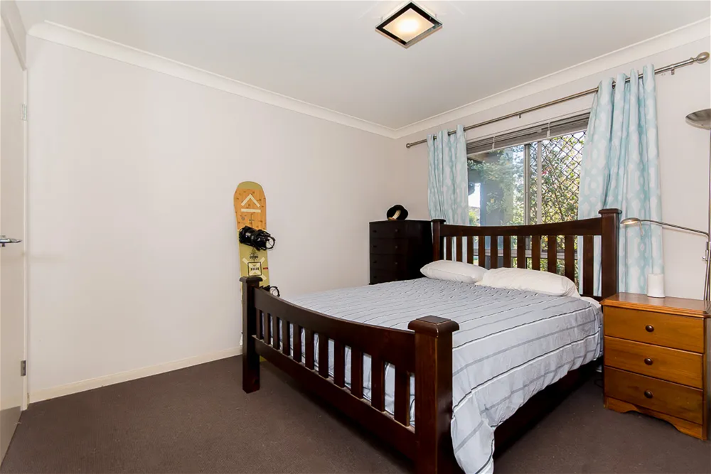 52 CARIBOU CRESCENT, Fitzgibbon QLD 4018 - Image 2